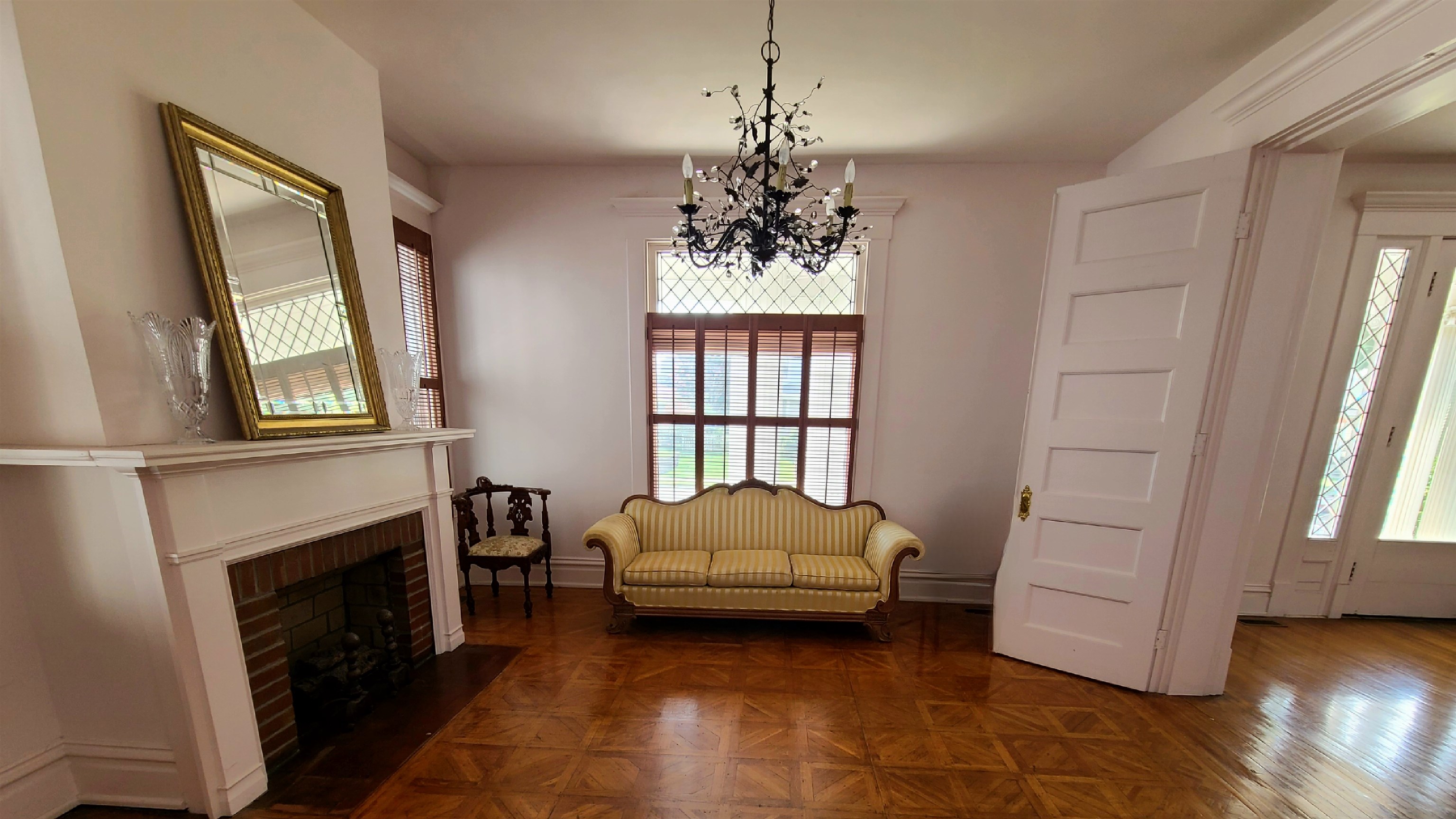 1229 Allen, Owensboro, Kentucky 42303, 5 Bedrooms Bedrooms, ,4 BathroomsBathrooms,Single Family Residence,For Sale,Allen,87580