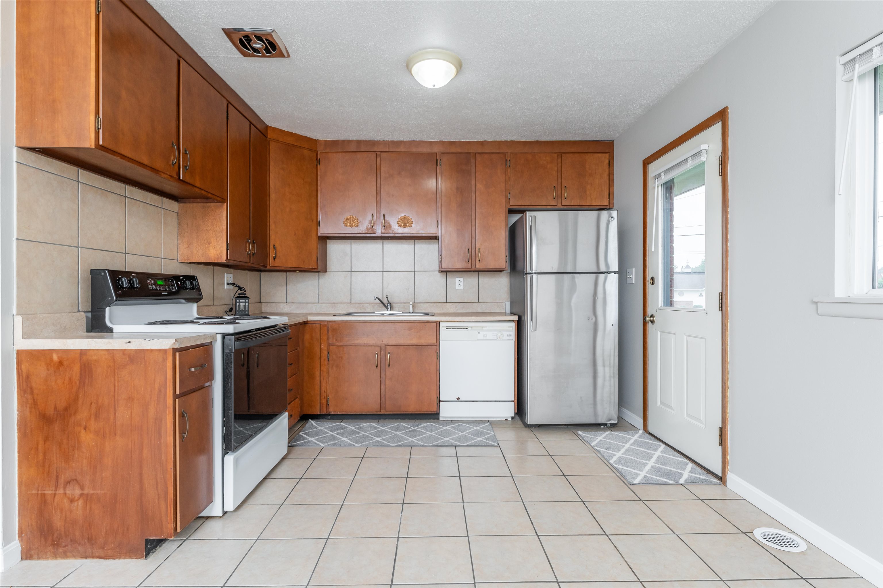 3522 Surrey Drive, Owensboro, Kentucky 42301, 3 Bedrooms Bedrooms, ,1 BathroomBathrooms,Single Family Residence,For Sale,Surrey Drive,87589