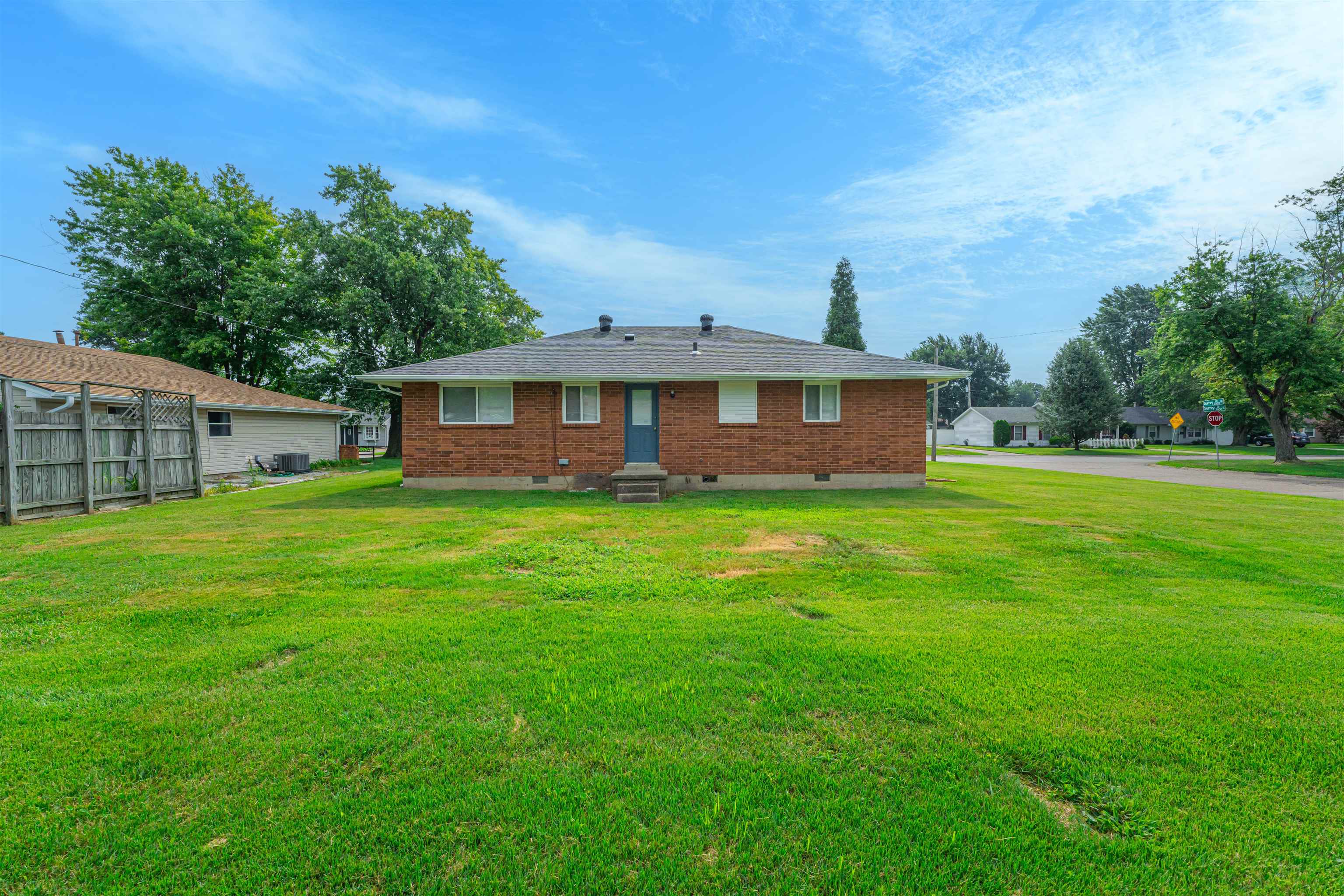 3522 Surrey Drive, Owensboro, Kentucky 42301, 3 Bedrooms Bedrooms, ,1 BathroomBathrooms,Single Family Residence,For Sale,Surrey Drive,87589