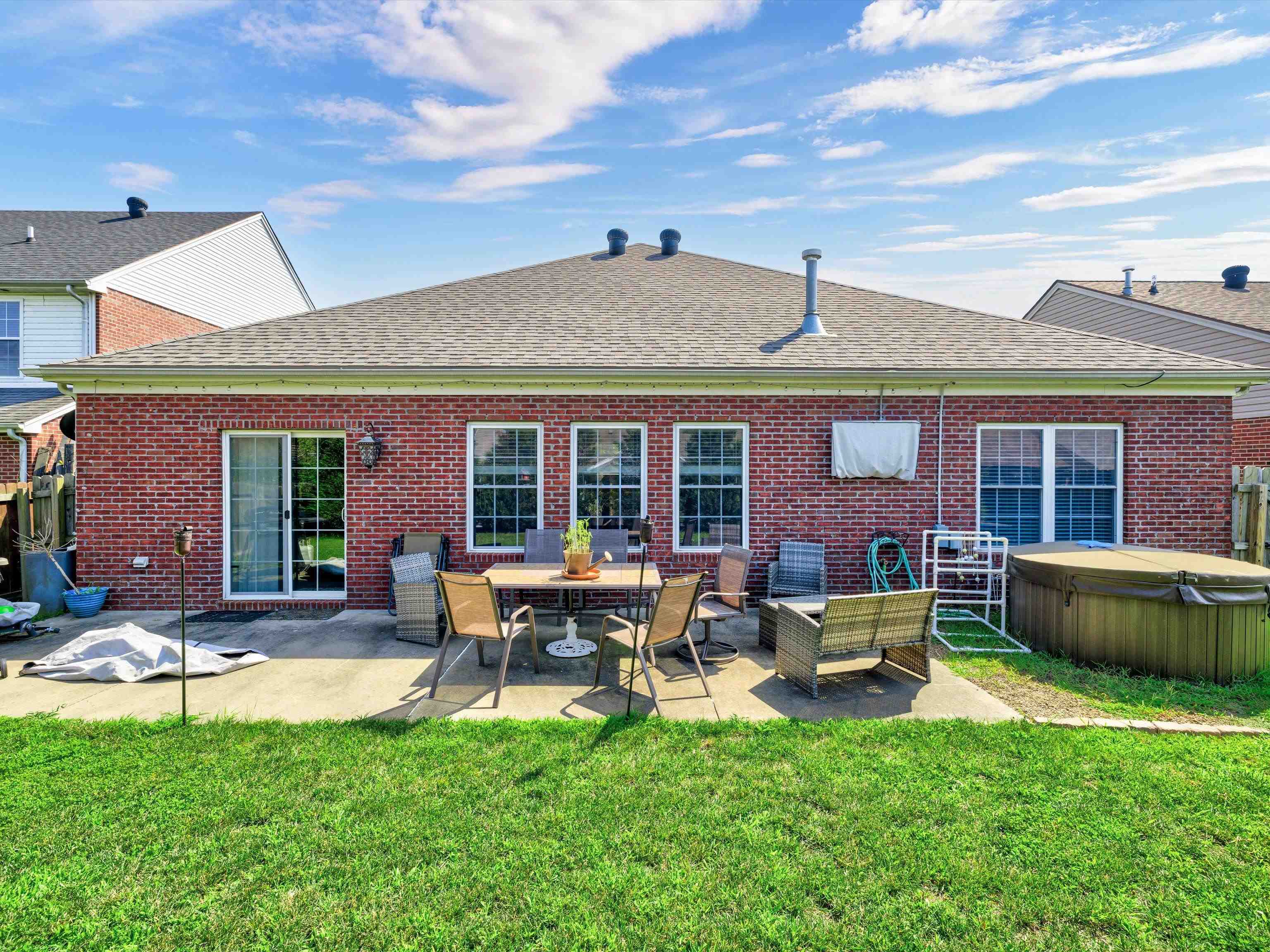 2861 Brooks Parkway, Owensboro, Kentucky 42303, 3 Bedrooms Bedrooms, ,2 BathroomsBathrooms,Single Family Residence,For Sale,Brooks Parkway,87593