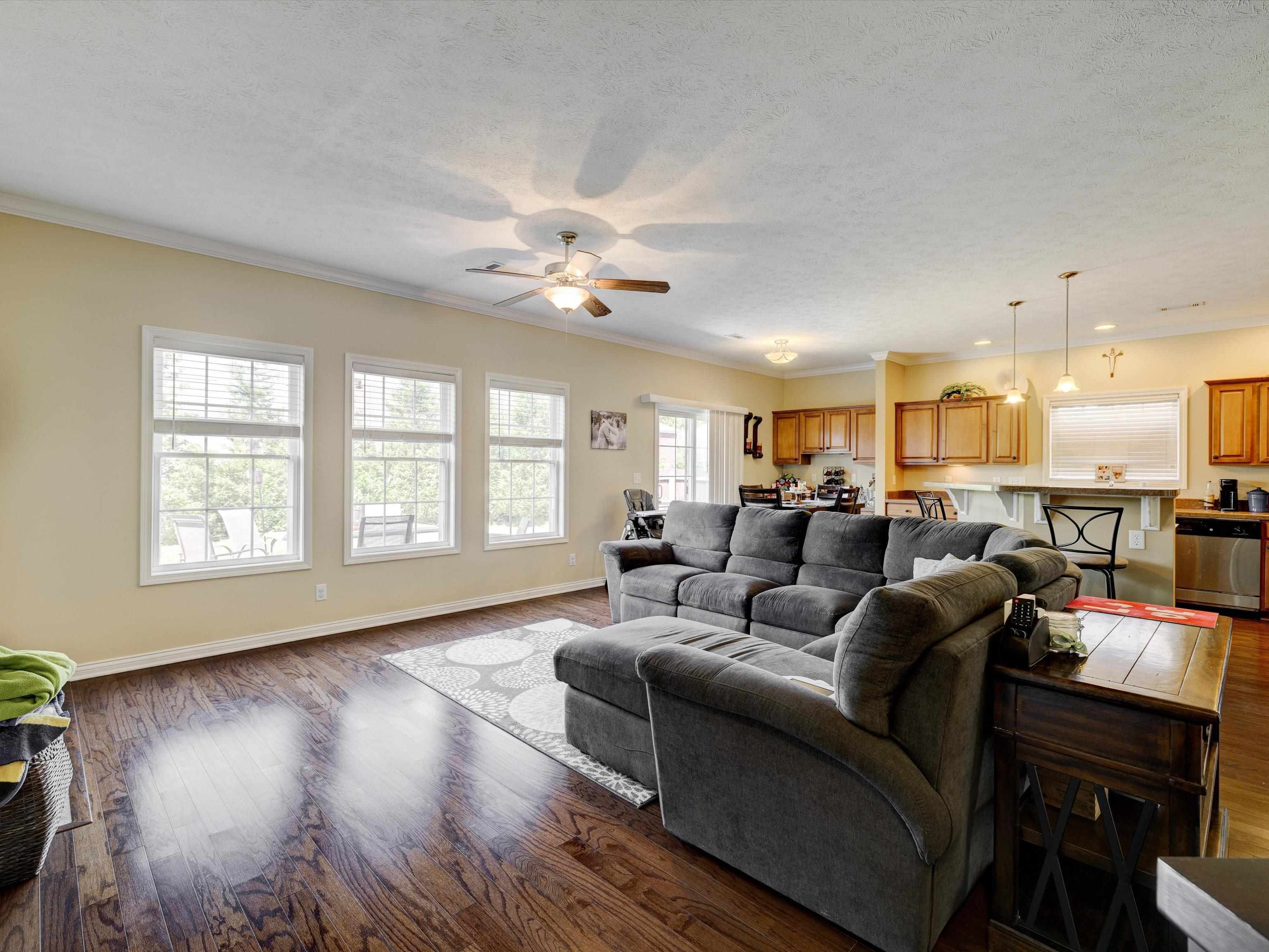 2861 Brooks Parkway, Owensboro, Kentucky 42303, 3 Bedrooms Bedrooms, ,2 BathroomsBathrooms,Single Family Residence,For Sale,Brooks Parkway,87593