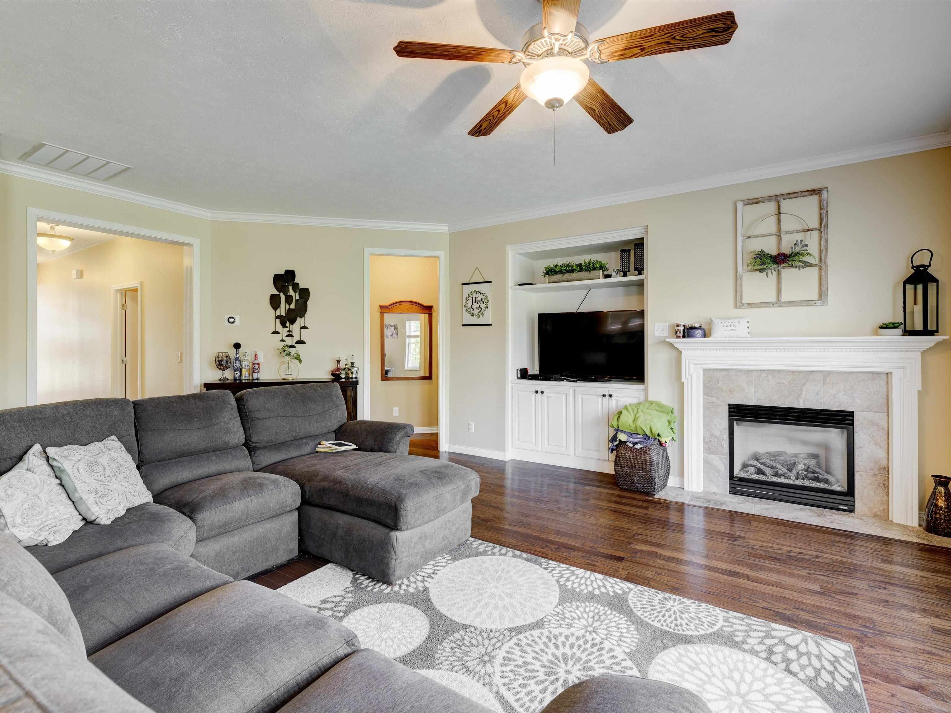 2861 Brooks Parkway, Owensboro, Kentucky 42303, 3 Bedrooms Bedrooms, ,2 BathroomsBathrooms,Single Family Residence,For Sale,Brooks Parkway,87593