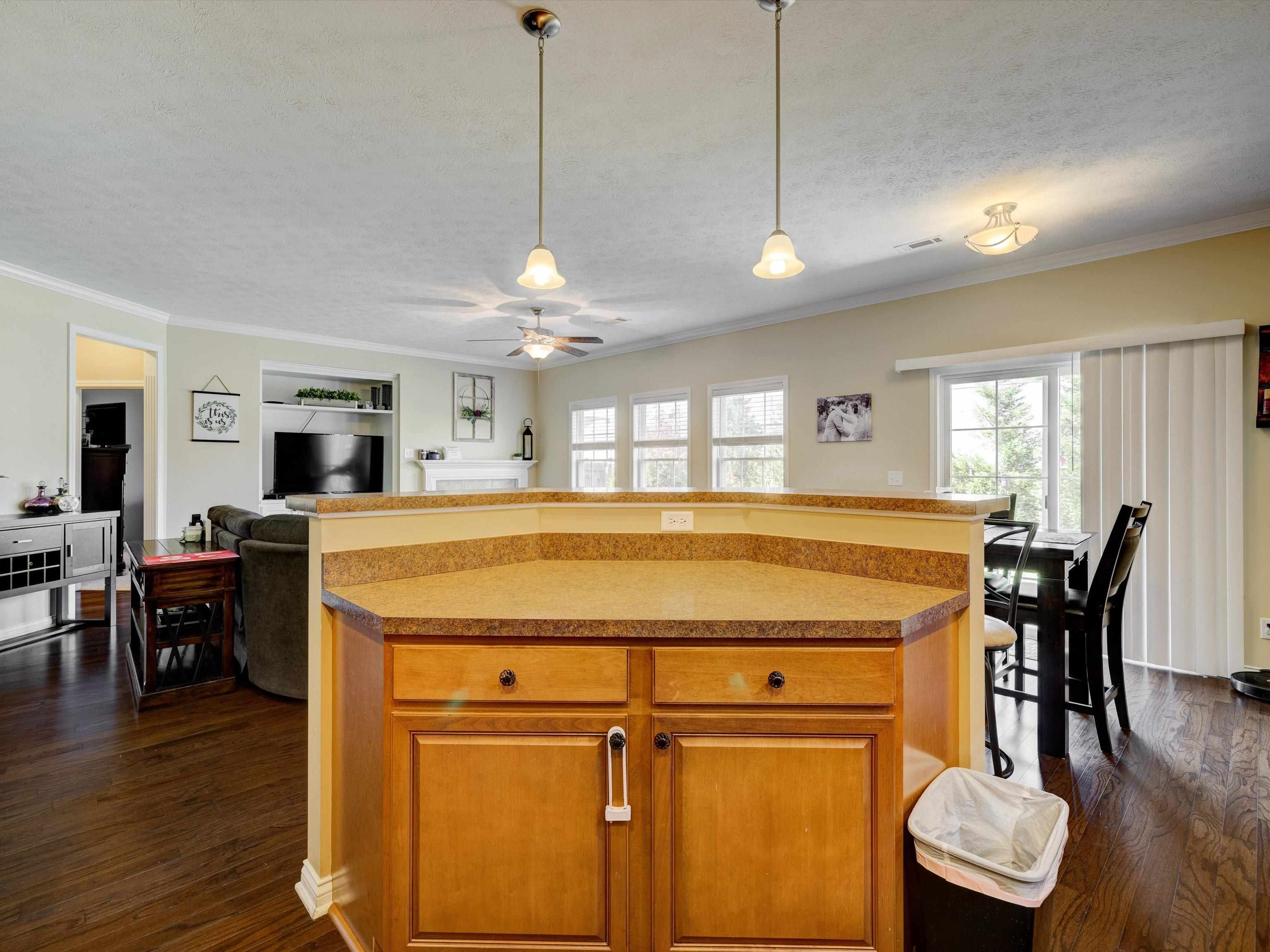 2861 Brooks Parkway, Owensboro, Kentucky 42303, 3 Bedrooms Bedrooms, ,2 BathroomsBathrooms,Single Family Residence,For Sale,Brooks Parkway,87593