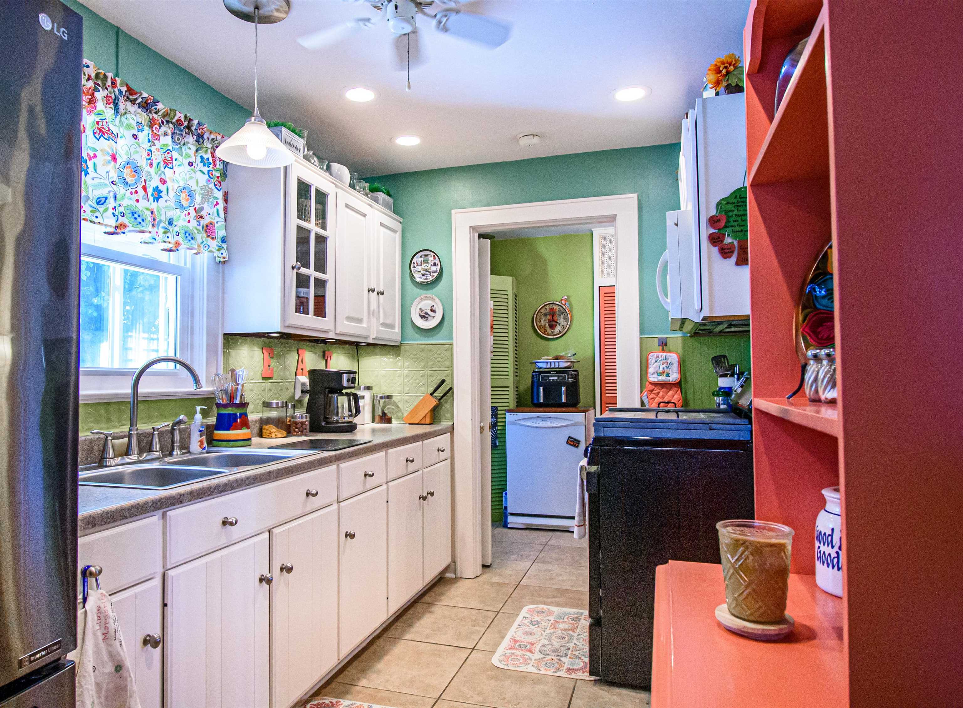 1212 Hill Avenue, Owensboro, Kentucky 42301, 4 Bedrooms Bedrooms, ,2 BathroomsBathrooms,Single Family Residence,For Sale,Hill Avenue,87605