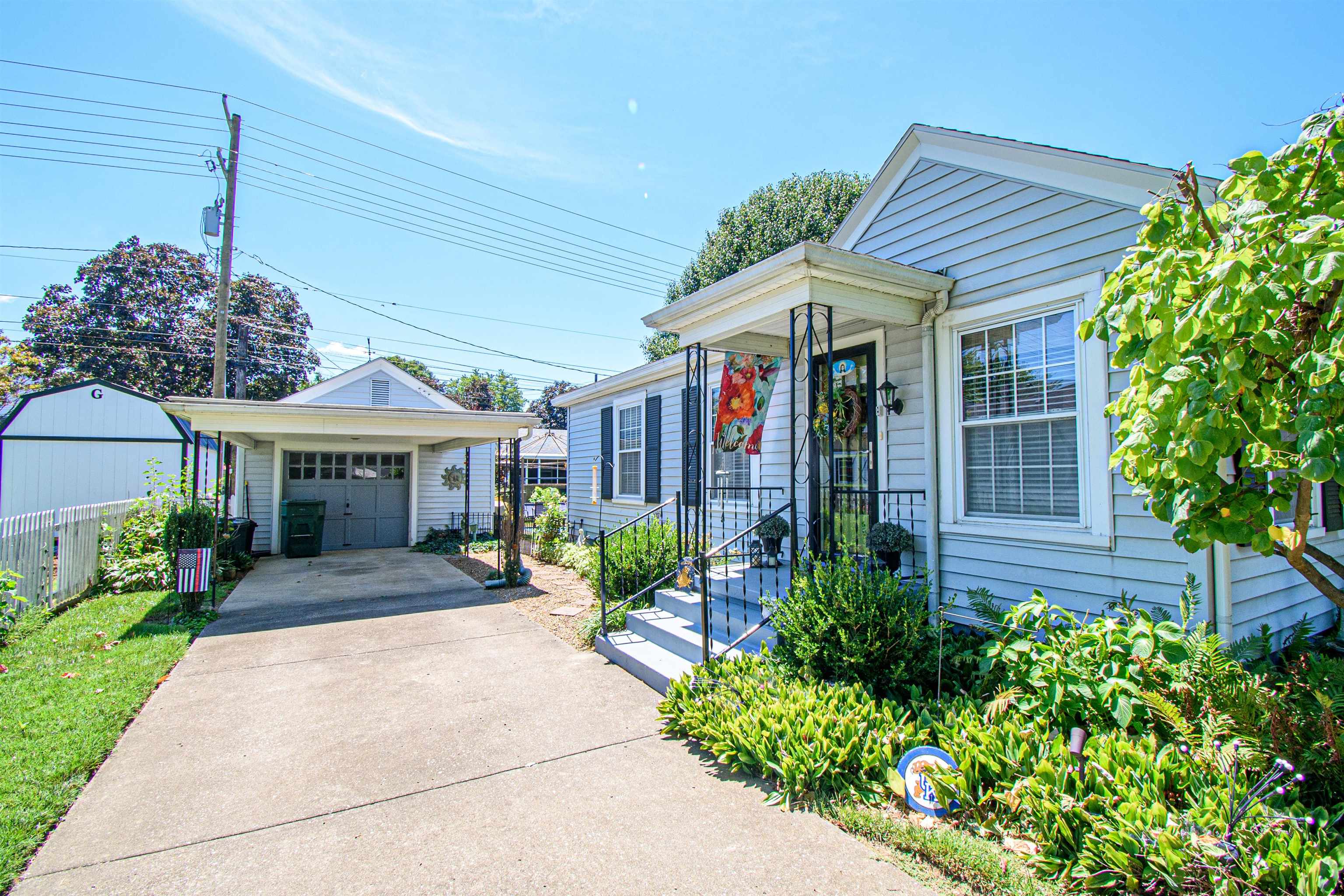 1212 Hill Avenue, Owensboro, Kentucky 42301, 4 Bedrooms Bedrooms, ,2 BathroomsBathrooms,Single Family Residence,For Sale,Hill Avenue,87605