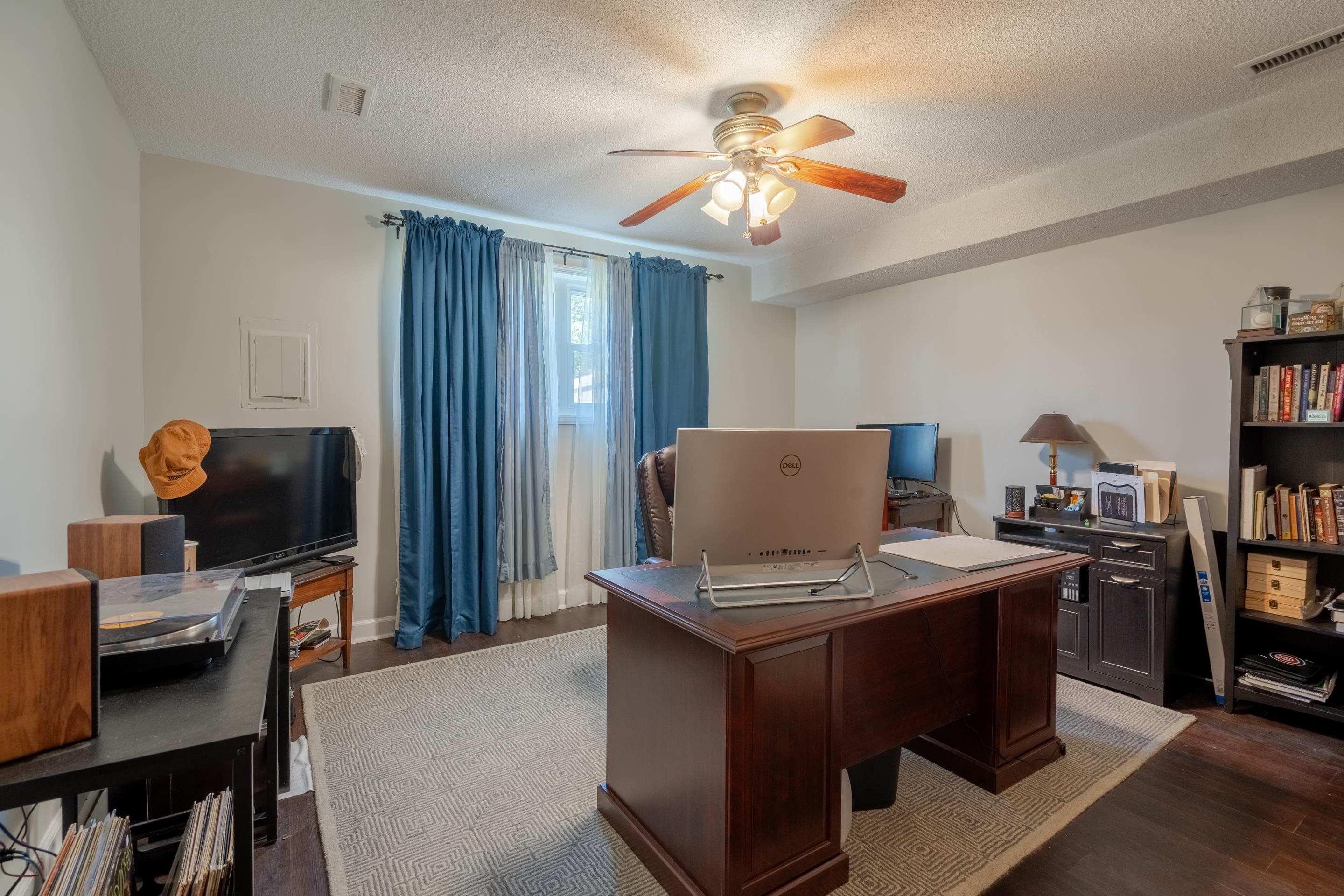 2536 Mayfair Avenue, Owensboro, Kentucky 42301, 4 Bedrooms Bedrooms, ,2 BathroomsBathrooms,Single Family Residence,For Sale,Mayfair Avenue,87607