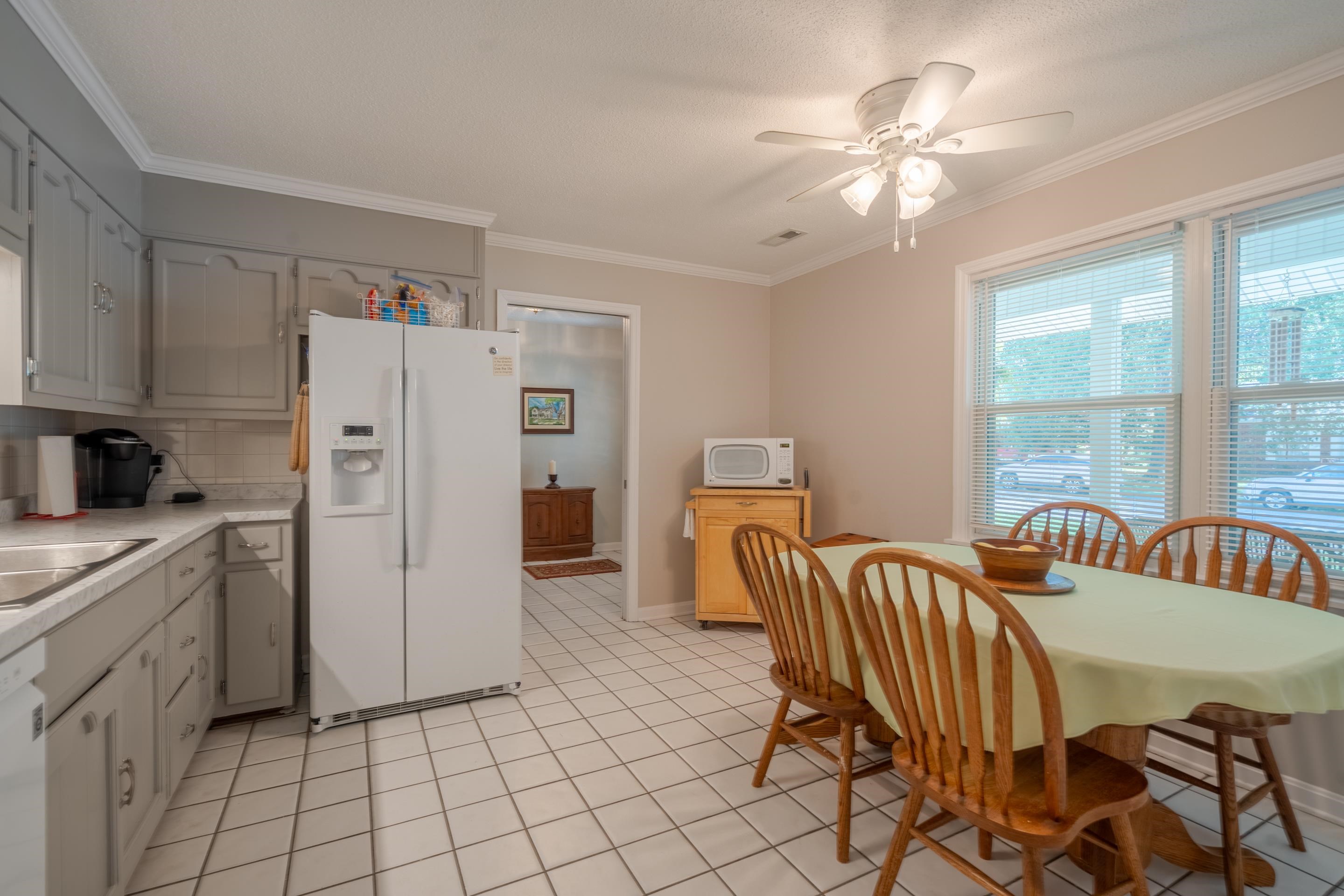 2536 Mayfair Avenue, Owensboro, Kentucky 42301, 4 Bedrooms Bedrooms, ,2 BathroomsBathrooms,Single Family Residence,For Sale,Mayfair Avenue,87607