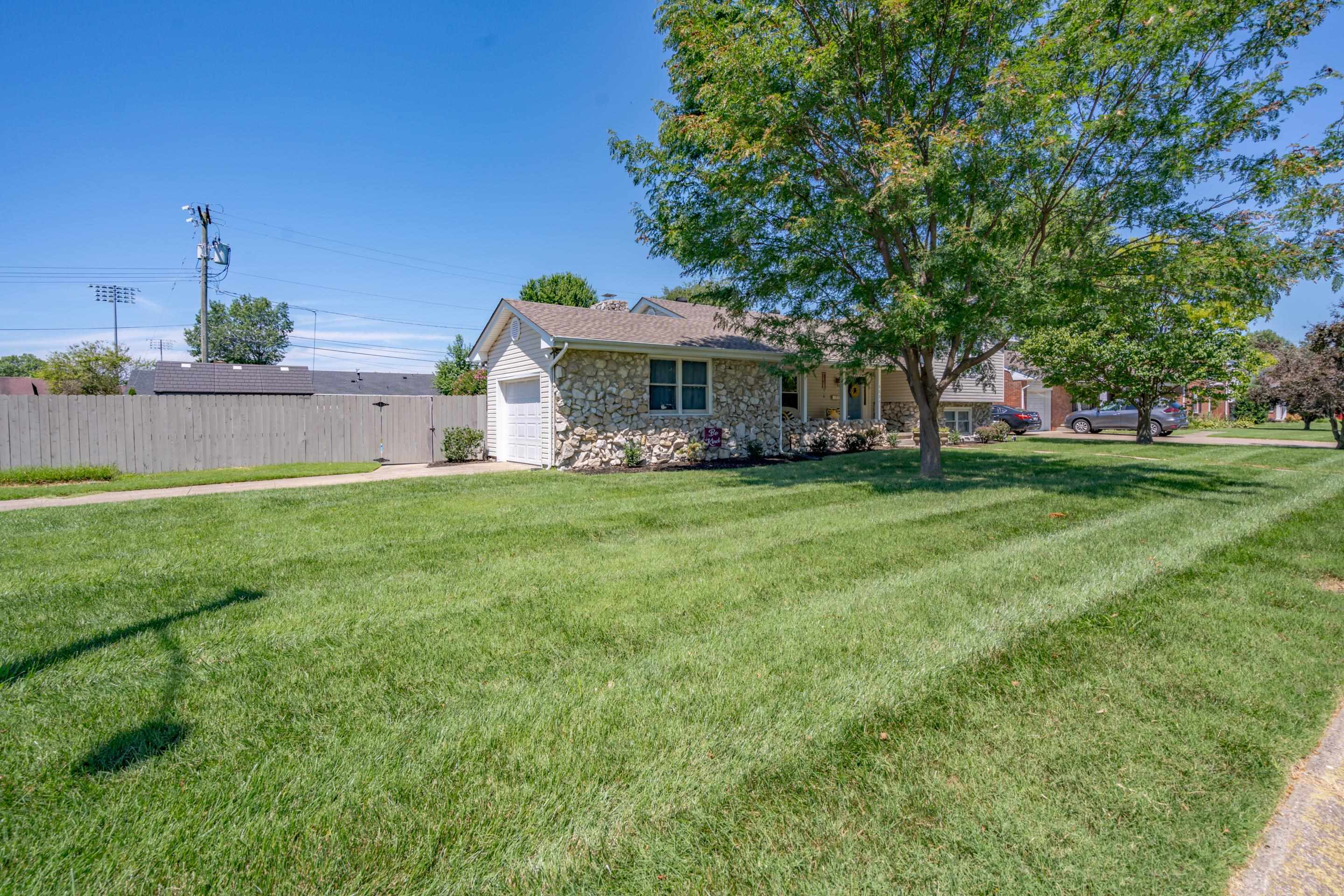 2536 Mayfair Avenue, Owensboro, Kentucky 42301, 4 Bedrooms Bedrooms, ,2 BathroomsBathrooms,Single Family Residence,For Sale,Mayfair Avenue,87607