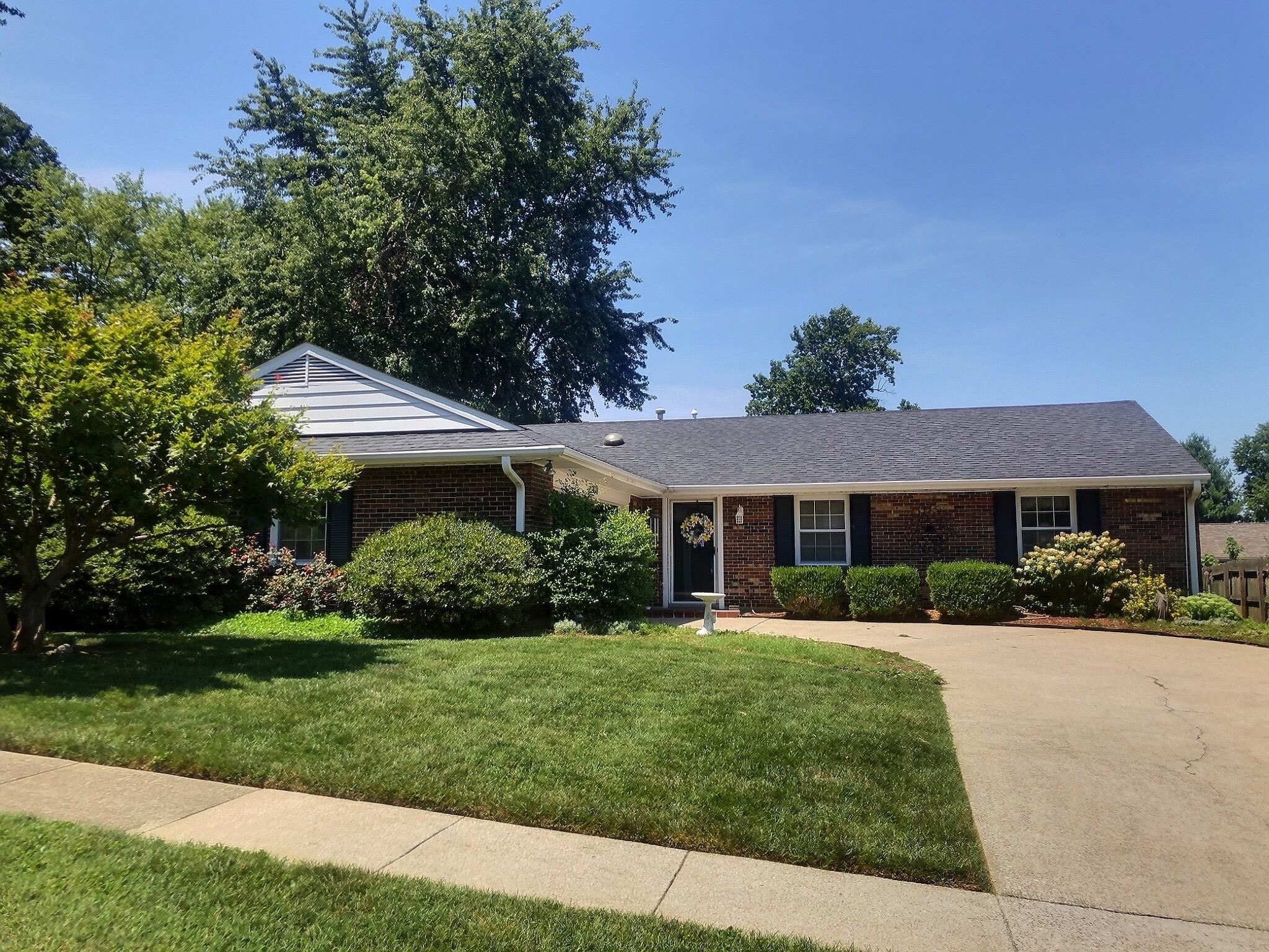 4331 Landsdowne, Owensboro, Kentucky 42301, 3 Bedrooms Bedrooms, ,2 BathroomsBathrooms,Single Family Residence,For Sale,Landsdowne,87609