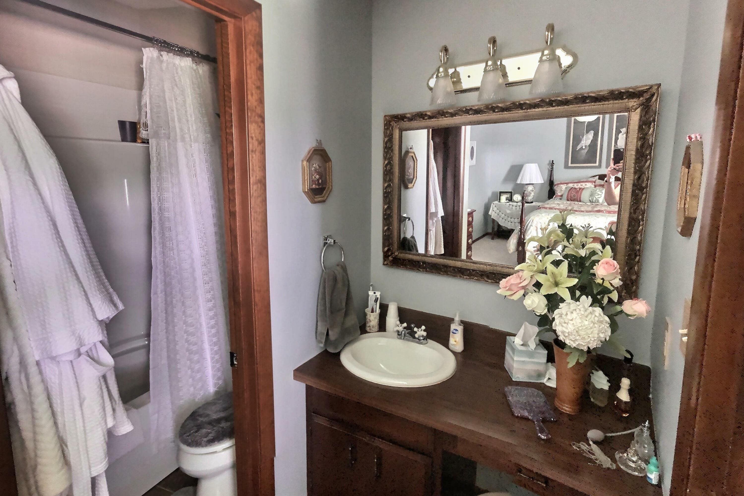 4331 Landsdowne, Owensboro, Kentucky 42301, 3 Bedrooms Bedrooms, ,2 BathroomsBathrooms,Single Family Residence,For Sale,Landsdowne,87609