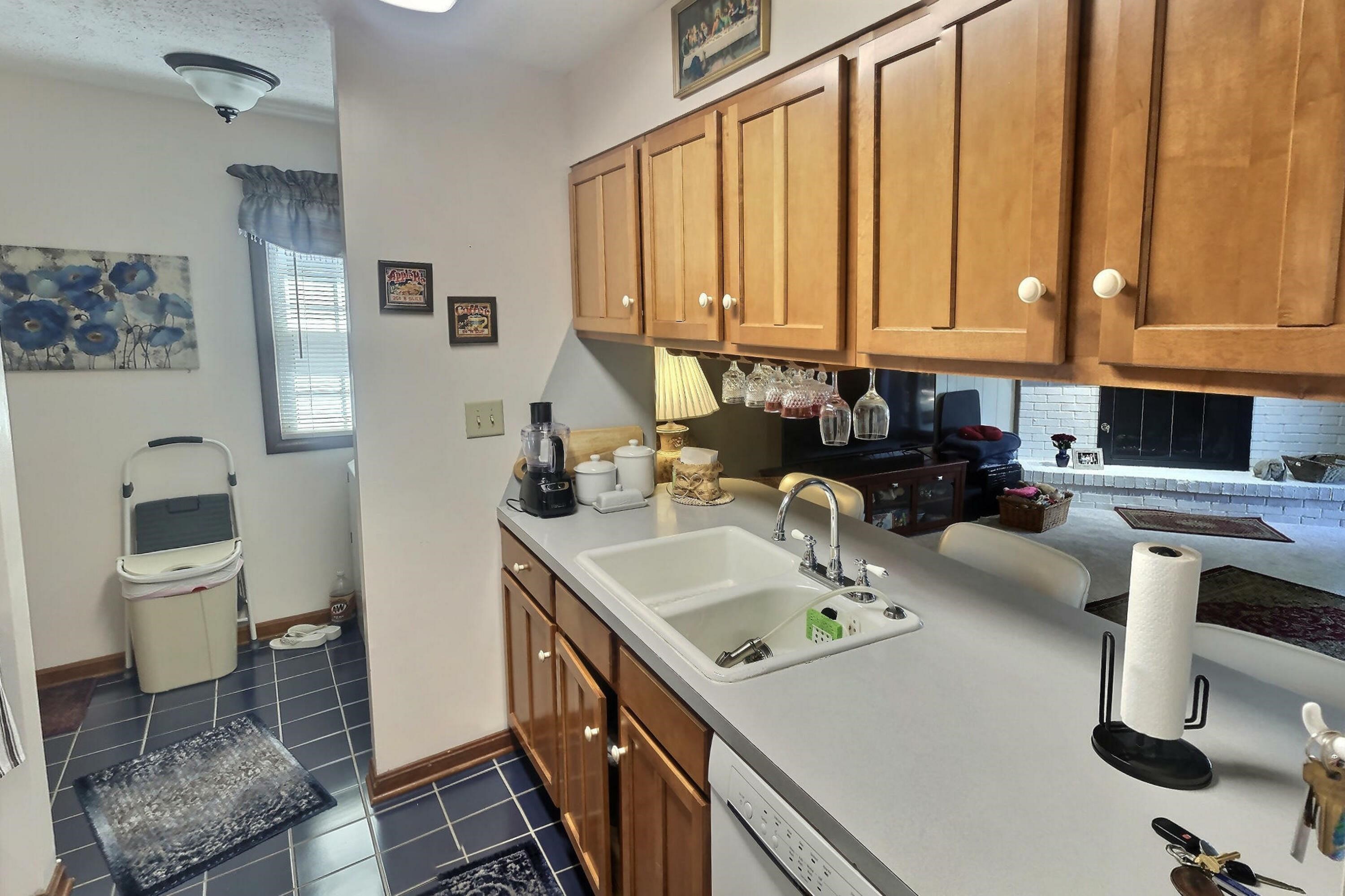 4331 Landsdowne, Owensboro, Kentucky 42301, 3 Bedrooms Bedrooms, ,2 BathroomsBathrooms,Single Family Residence,For Sale,Landsdowne,87609
