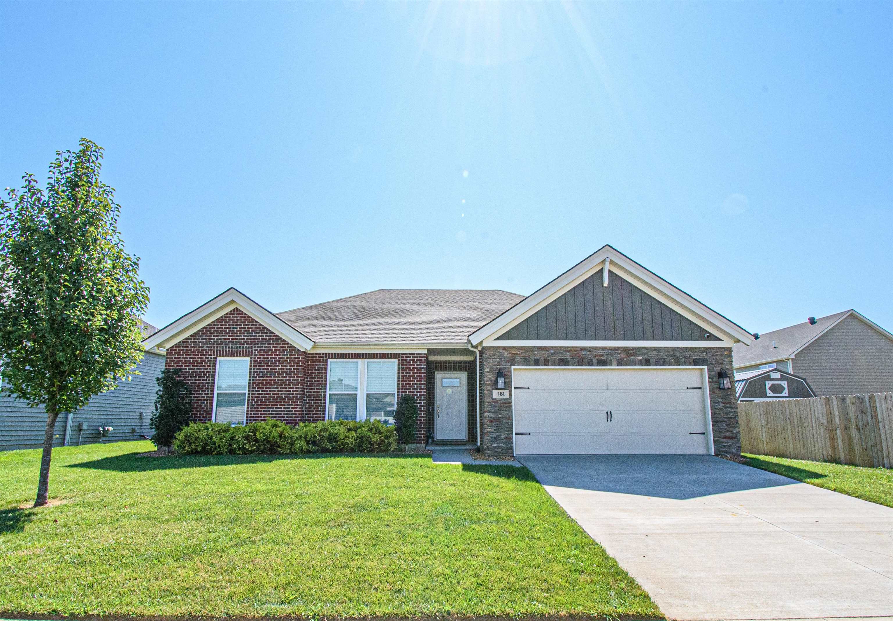 381 Brixton Drive, Owensboro, Kentucky 42301, 3 Bedrooms Bedrooms, ,2 BathroomsBathrooms,Single Family Residence,For Sale,Brixton Drive,87616