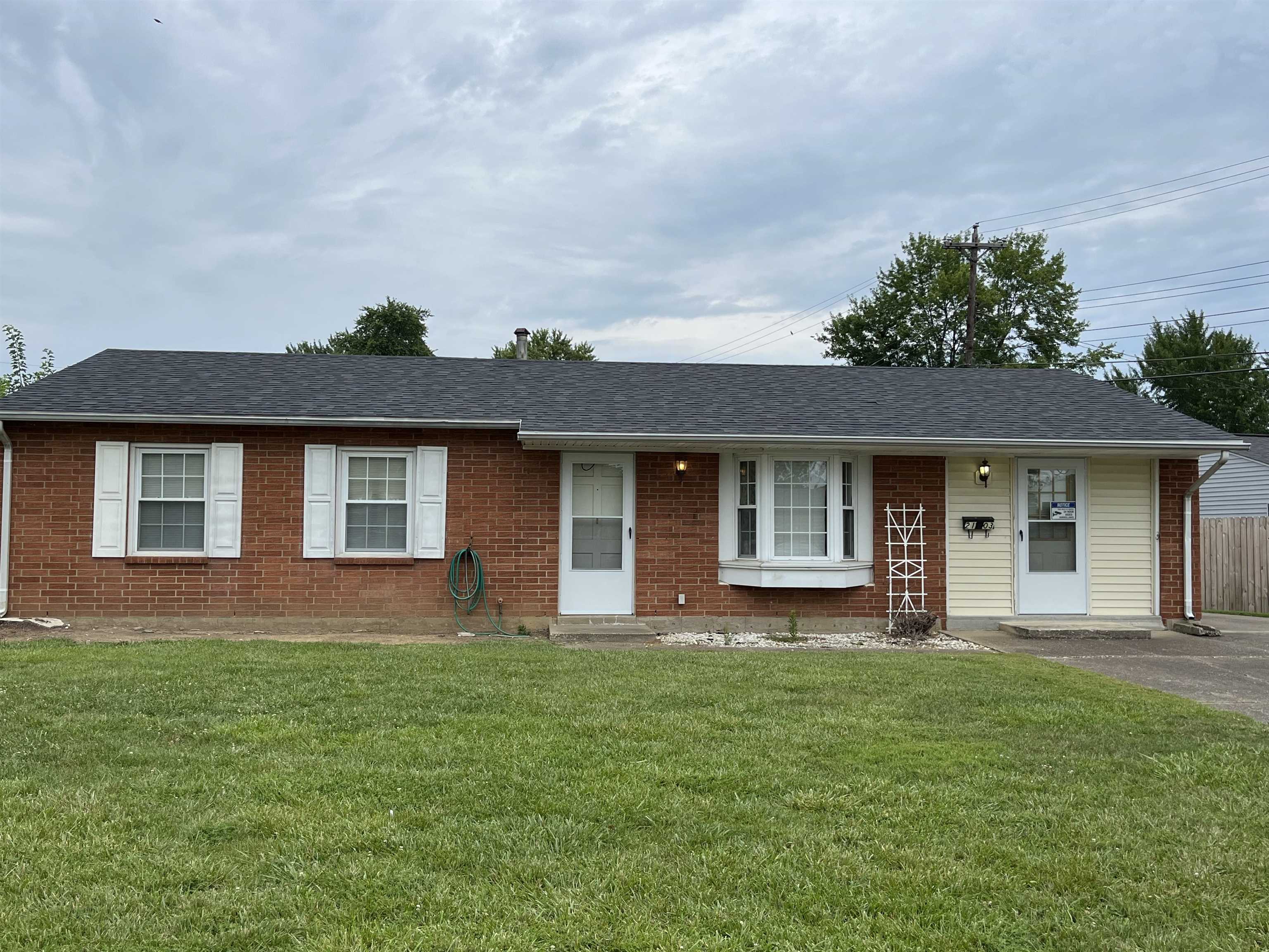 2103 Dickey Dr., Owensboro, Kentucky 42301, 2 Bedrooms Bedrooms, ,1 BathroomBathrooms,Single Family Residence,For Sale,Dickey Dr.,87619