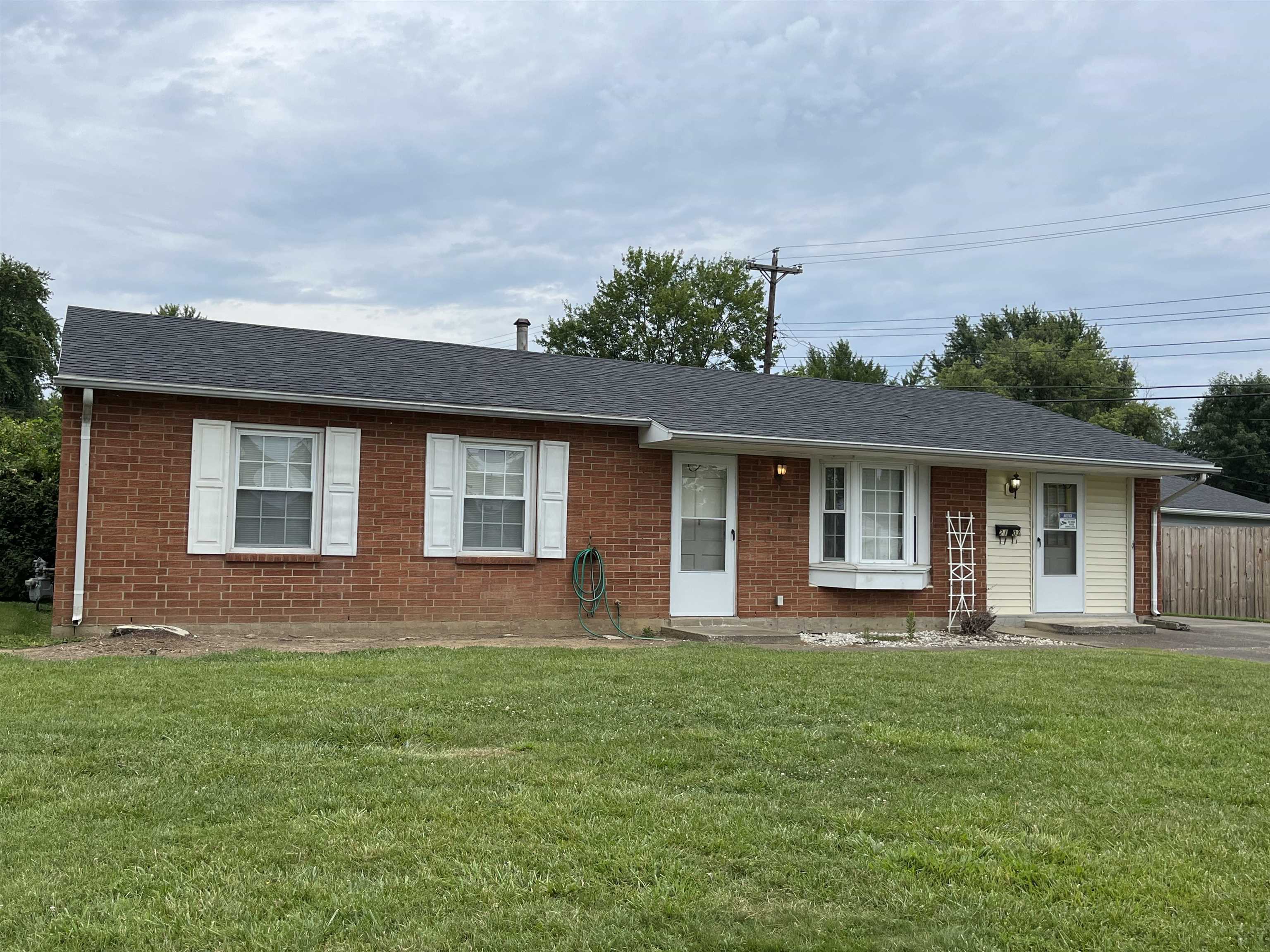 2103 Dickey Dr., Owensboro, Kentucky 42301, 2 Bedrooms Bedrooms, ,1 BathroomBathrooms,Single Family Residence,For Sale,Dickey Dr.,87619