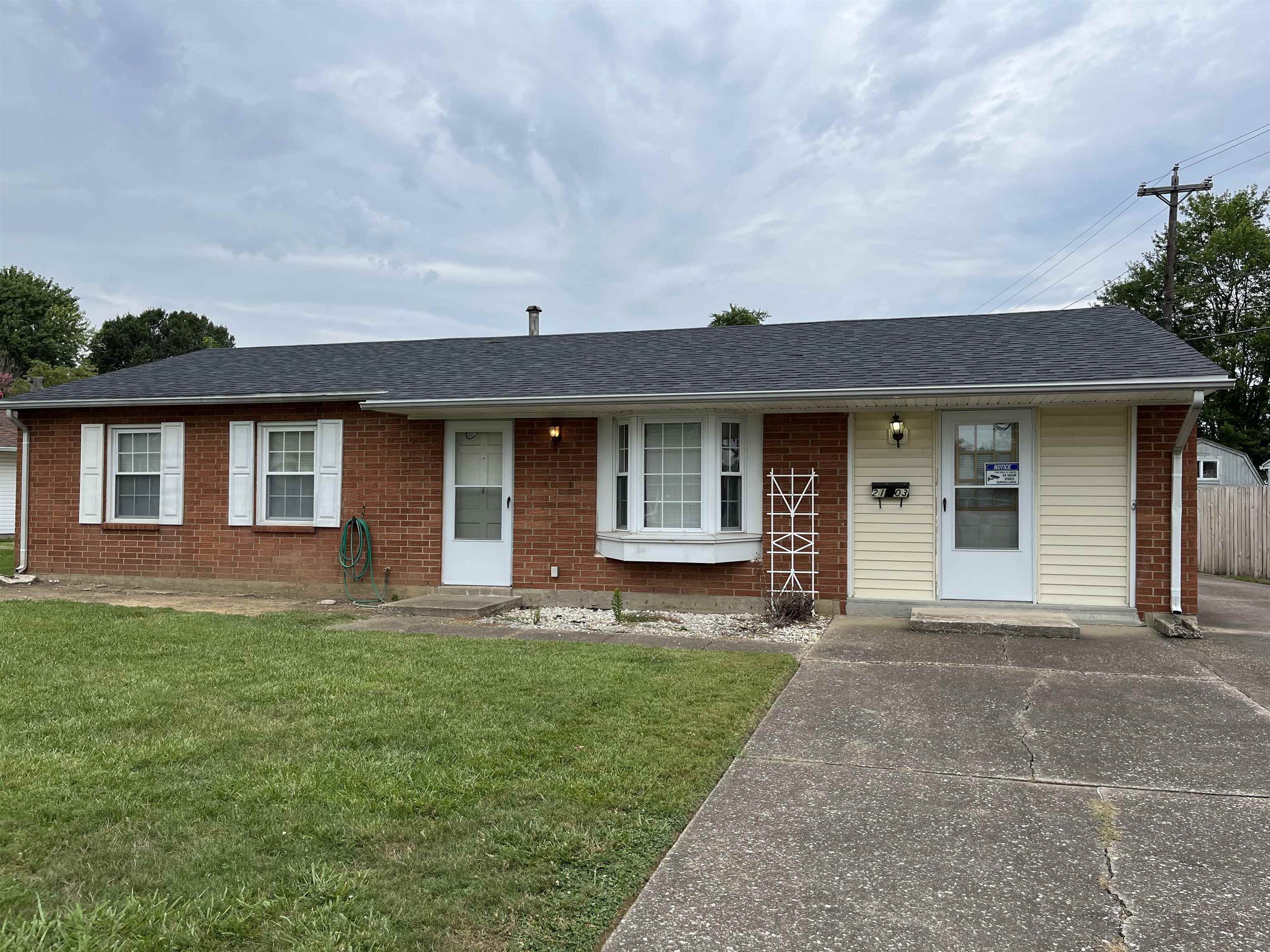 2103 Dickey Dr., Owensboro, Kentucky 42301, 2 Bedrooms Bedrooms, ,1 BathroomBathrooms,Single Family Residence,For Sale,Dickey Dr.,87619