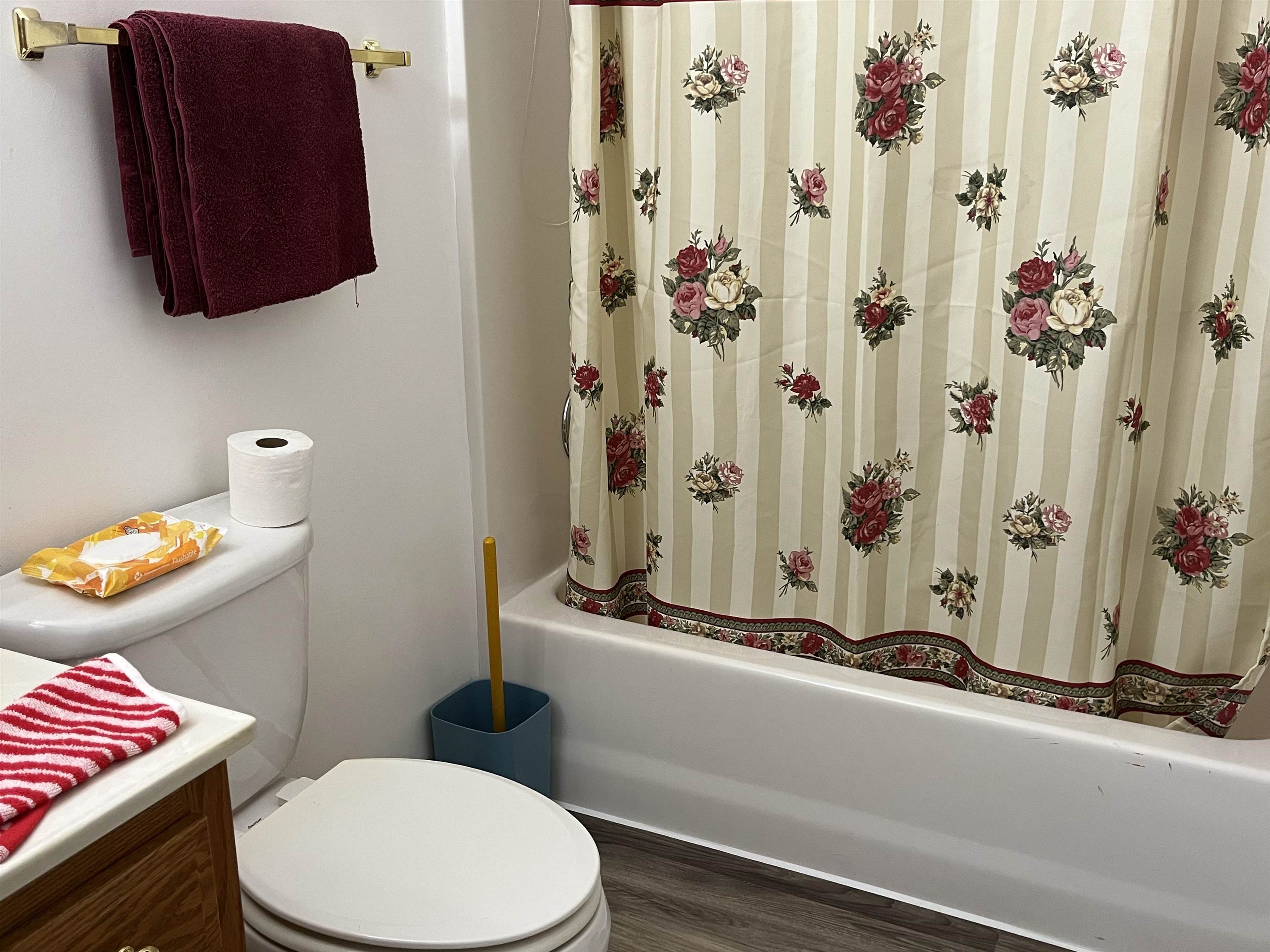 2103 Dickey Dr., Owensboro, Kentucky 42301, 2 Bedrooms Bedrooms, ,1 BathroomBathrooms,Single Family Residence,For Sale,Dickey Dr.,87619