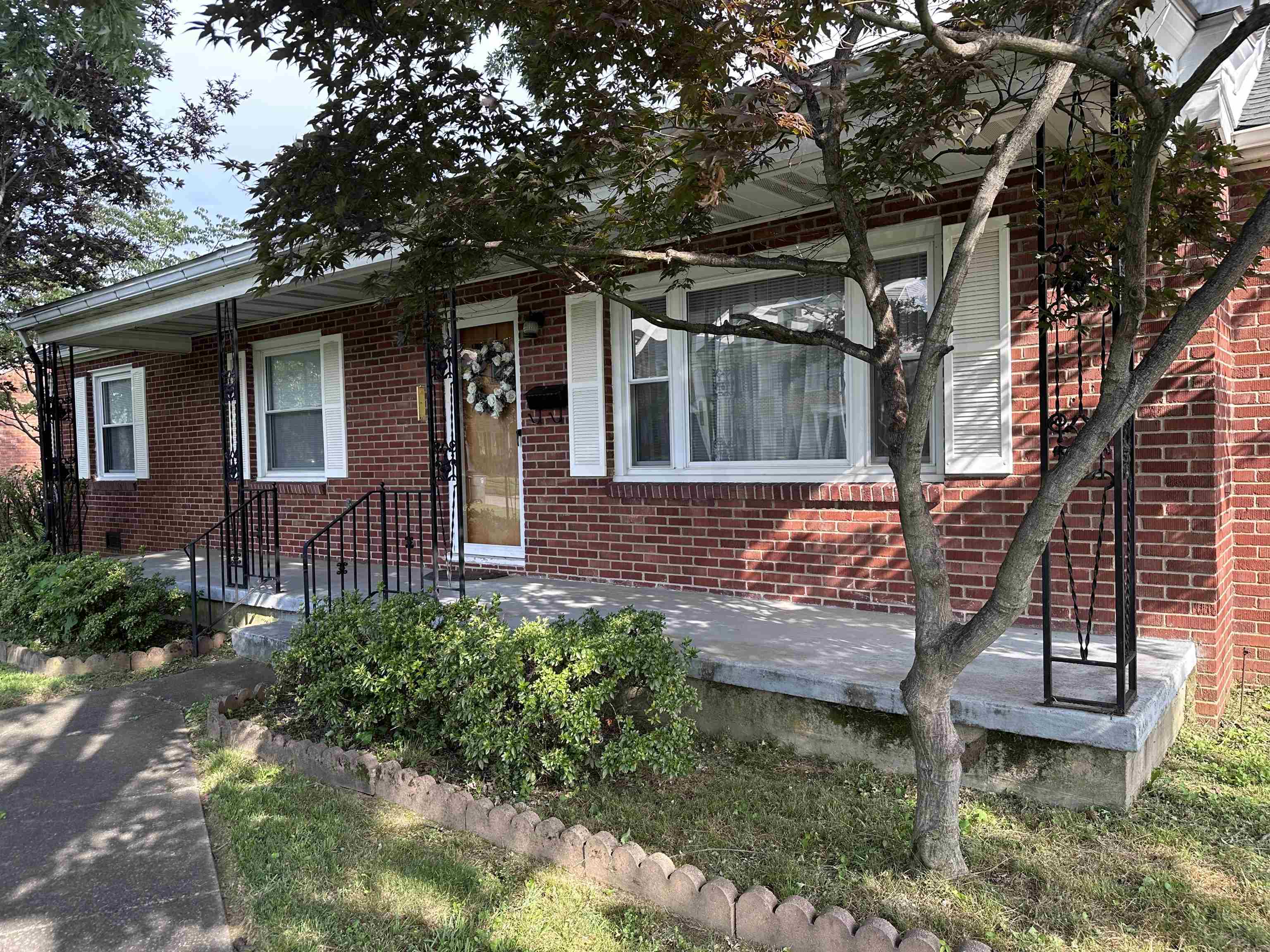 1120 Hill Ave, Owensboro, Kentucky 42301, 3 Bedrooms Bedrooms, ,2 BathroomsBathrooms,Single Family Residence,For Sale,Hill Ave,87628