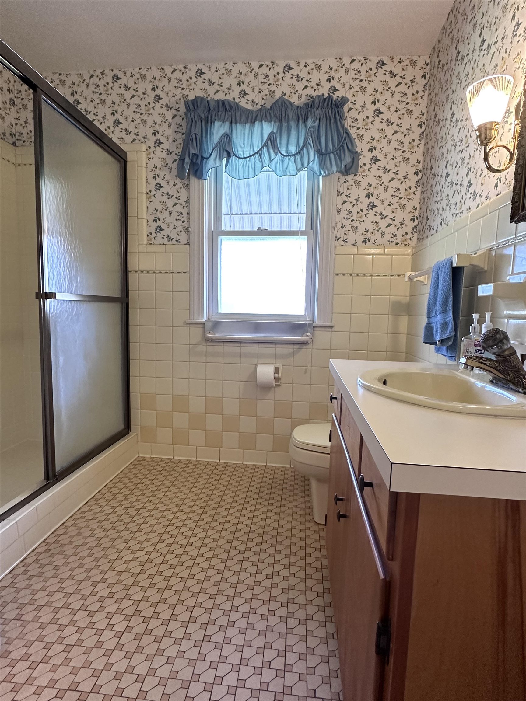 1120 Hill Ave, Owensboro, Kentucky 42301, 3 Bedrooms Bedrooms, ,2 BathroomsBathrooms,Single Family Residence,For Sale,Hill Ave,87628