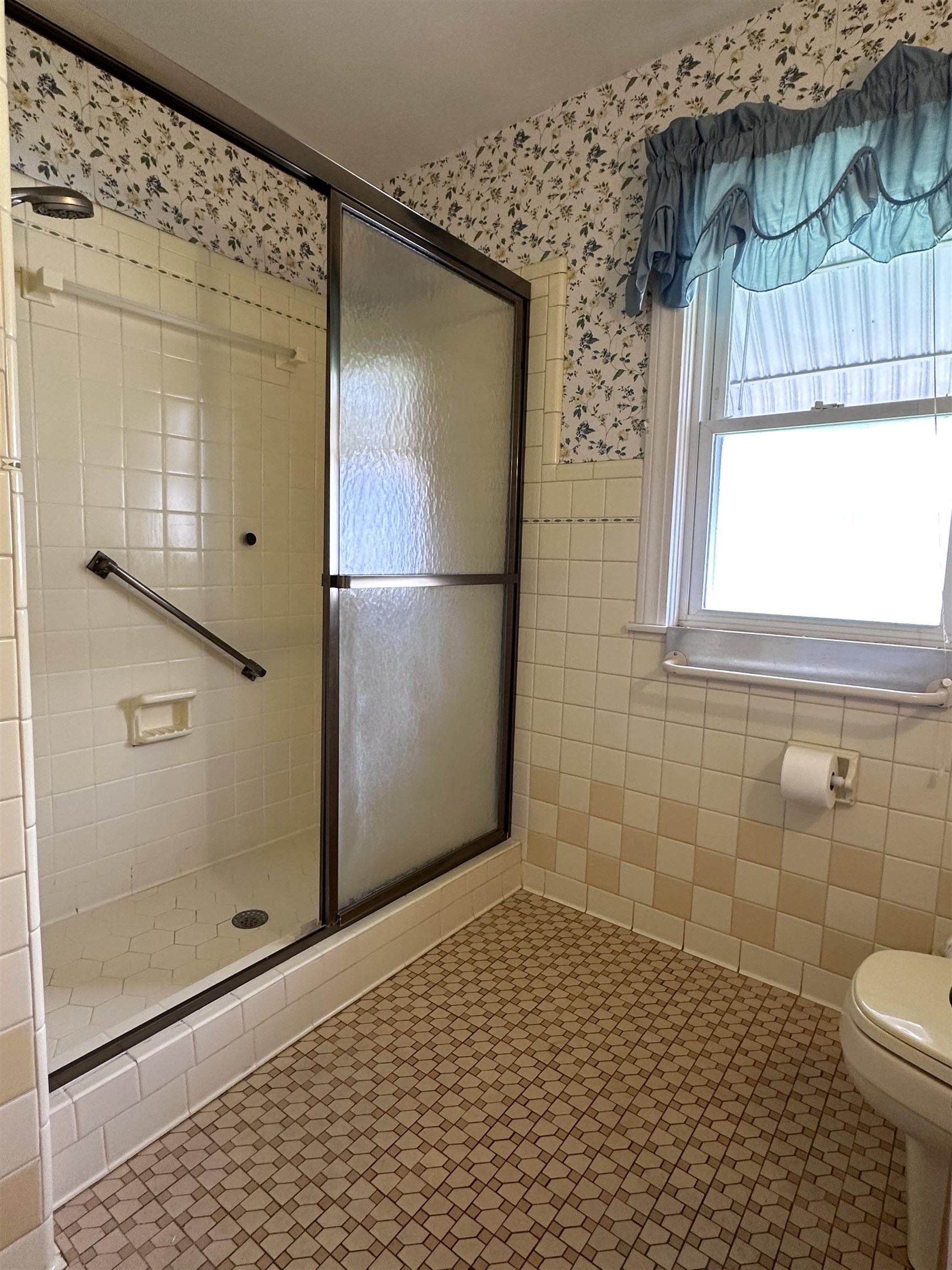 1120 Hill Ave, Owensboro, Kentucky 42301, 3 Bedrooms Bedrooms, ,2 BathroomsBathrooms,Single Family Residence,For Sale,Hill Ave,87628