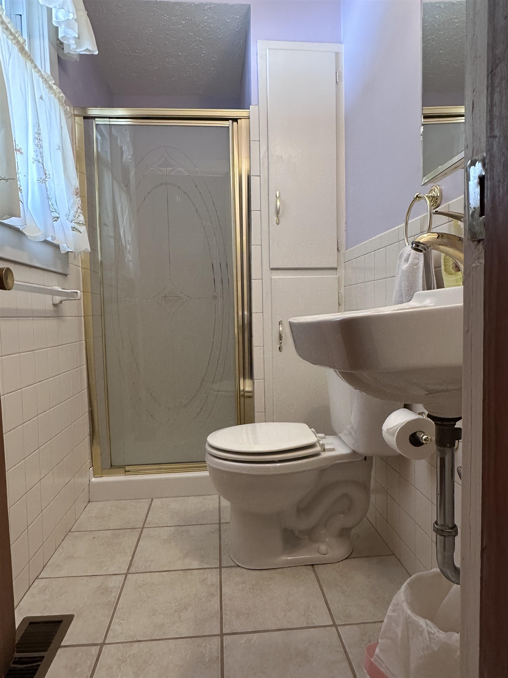 1120 Hill Ave, Owensboro, Kentucky 42301, 3 Bedrooms Bedrooms, ,2 BathroomsBathrooms,Single Family Residence,For Sale,Hill Ave,87628