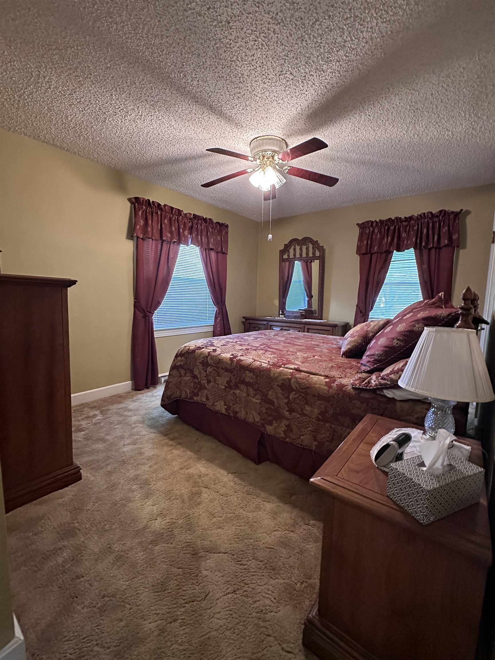1120 Hill Ave, Owensboro, Kentucky 42301, 3 Bedrooms Bedrooms, ,2 BathroomsBathrooms,Single Family Residence,For Sale,Hill Ave,87628