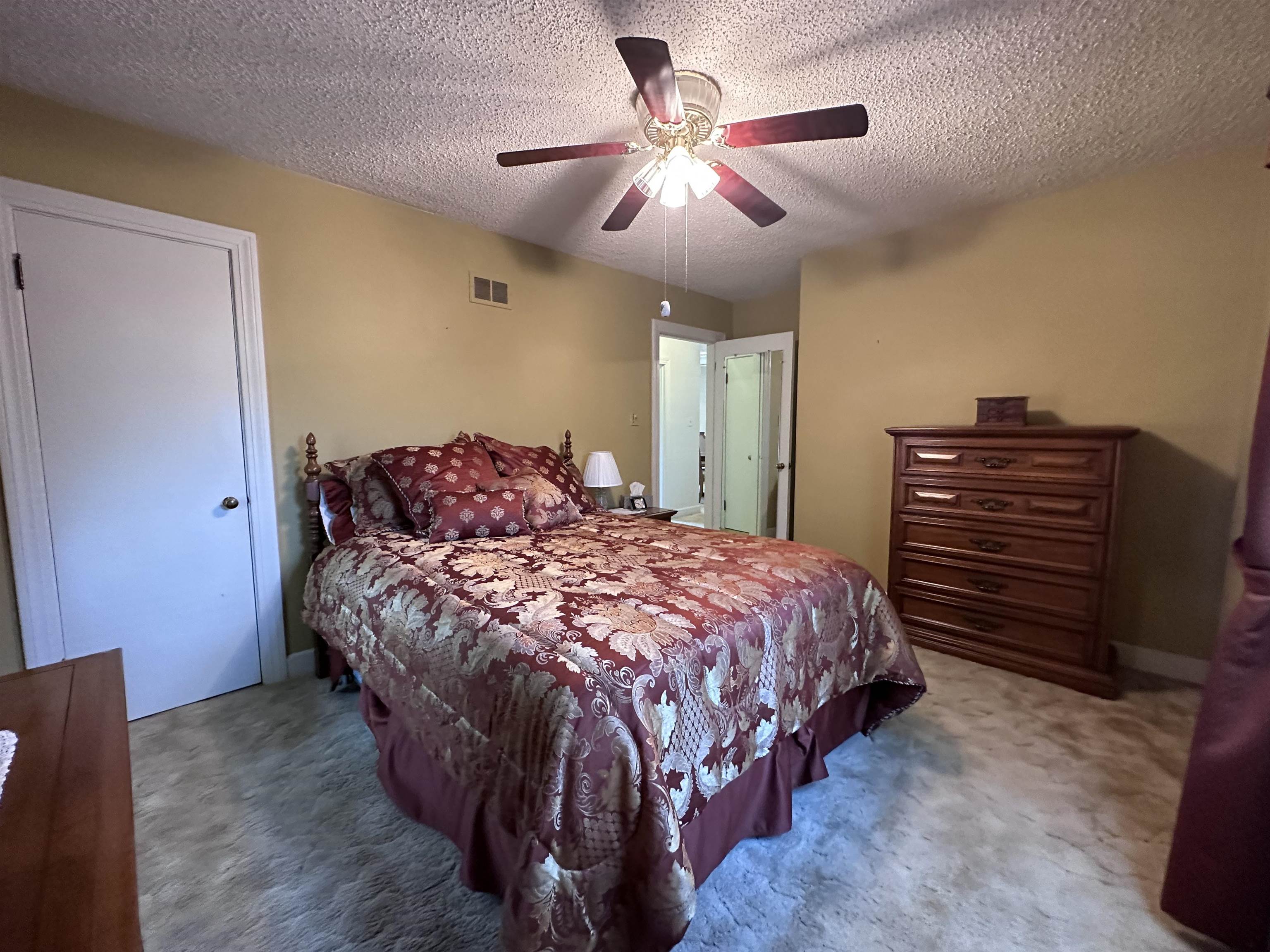 1120 Hill Ave, Owensboro, Kentucky 42301, 3 Bedrooms Bedrooms, ,2 BathroomsBathrooms,Single Family Residence,For Sale,Hill Ave,87628
