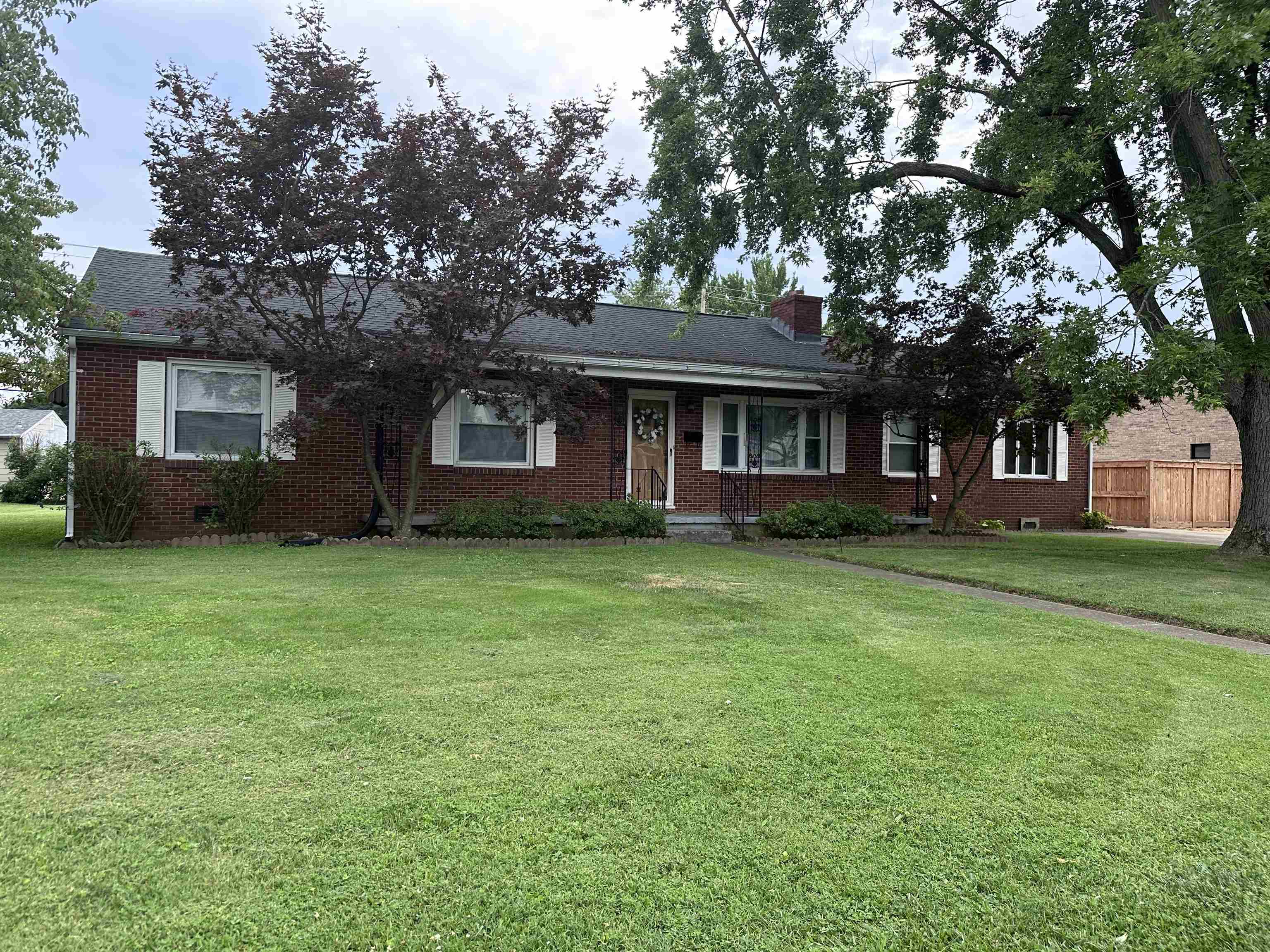 1120 Hill Ave, Owensboro, Kentucky 42301, 3 Bedrooms Bedrooms, ,2 BathroomsBathrooms,Single Family Residence,For Sale,Hill Ave,87628