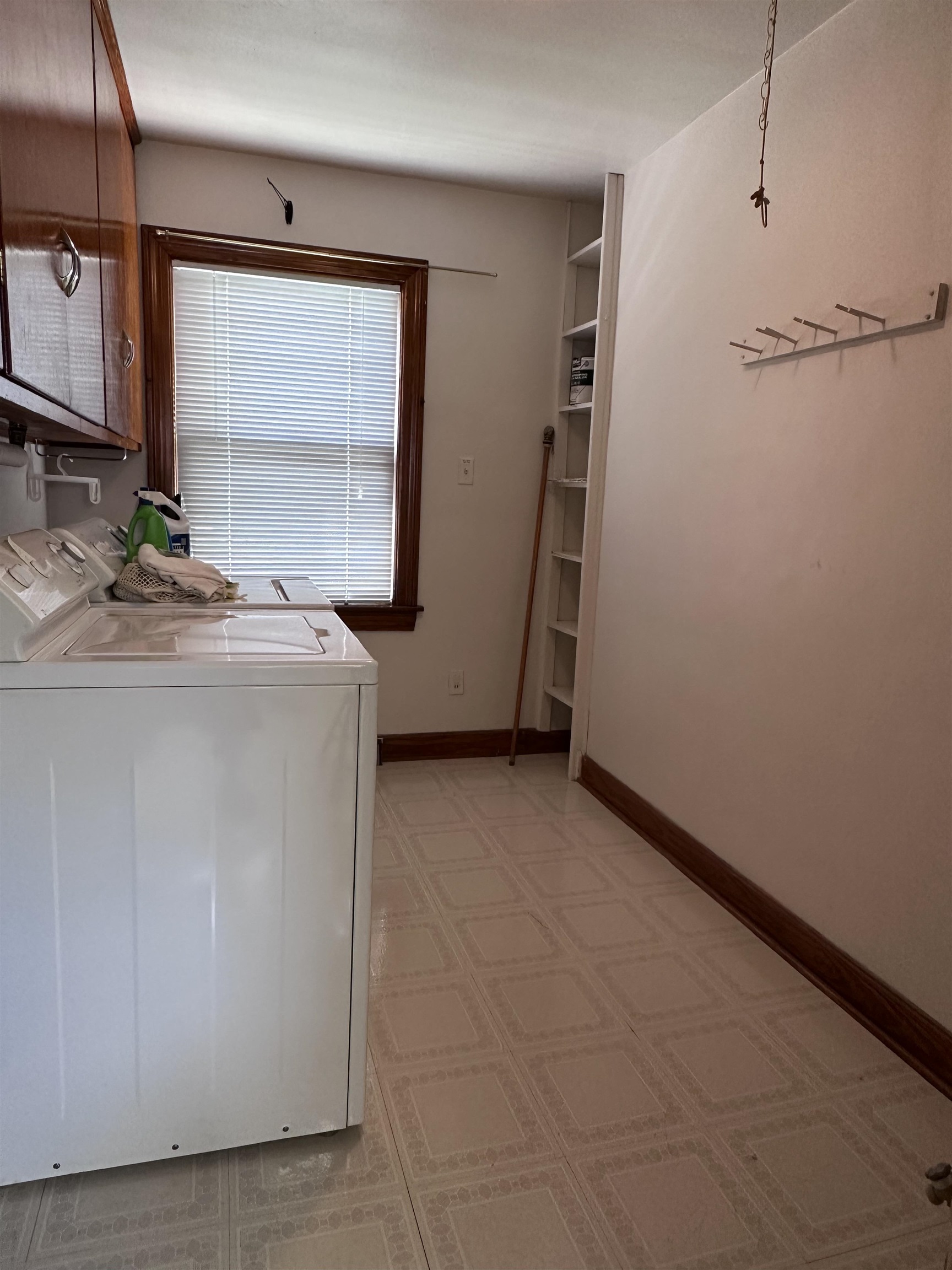 1120 Hill Ave, Owensboro, Kentucky 42301, 3 Bedrooms Bedrooms, ,2 BathroomsBathrooms,Single Family Residence,For Sale,Hill Ave,87628
