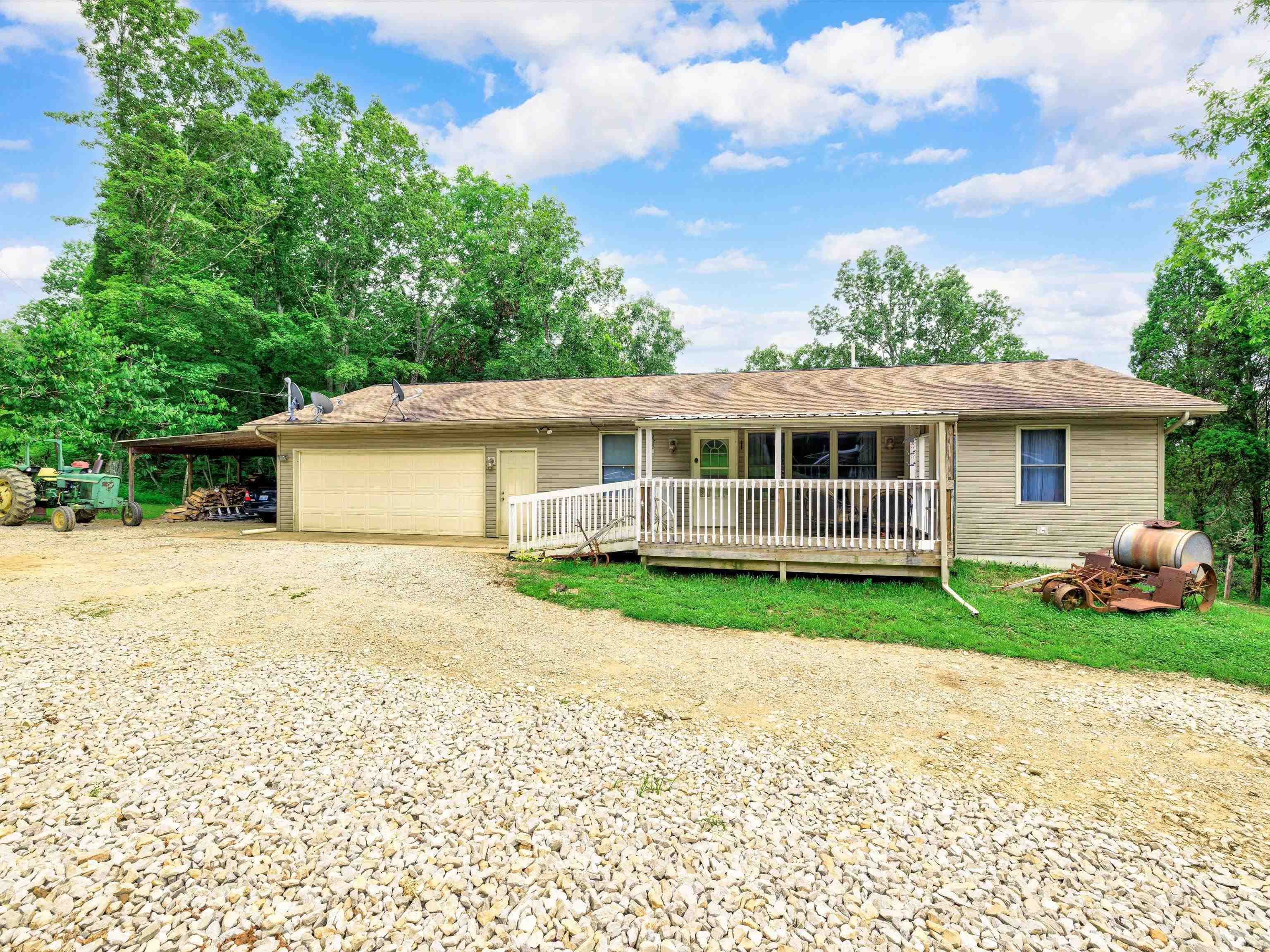 12951 Hwy 992, Cloverport, Kentucky 40111, 3 Bedrooms Bedrooms, ,3 BathroomsBathrooms,Farm,For Sale,Hwy 992,87631