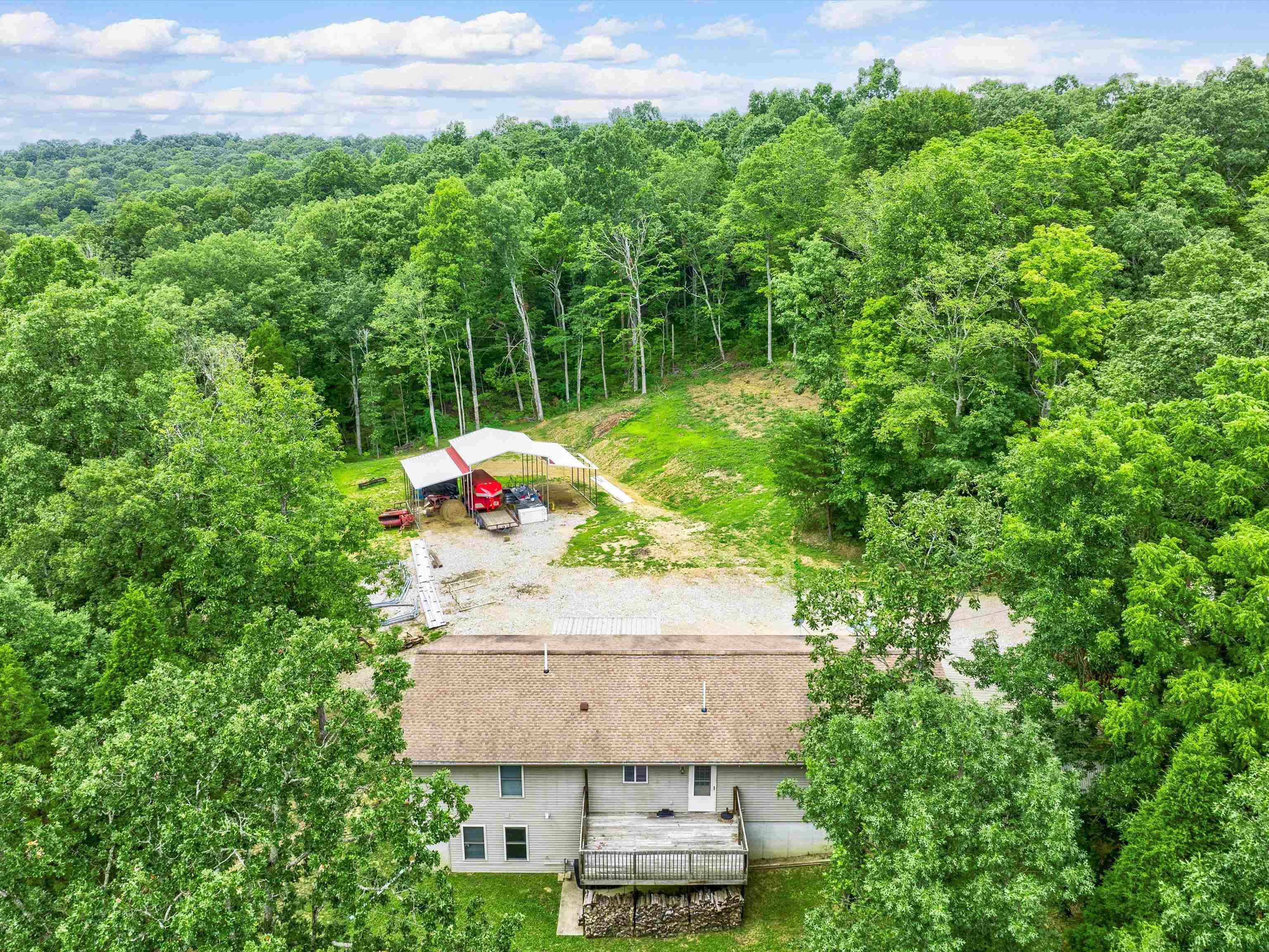 12951 Hwy 992, Cloverport, Kentucky 40111, 3 Bedrooms Bedrooms, ,3 BathroomsBathrooms,Farm,For Sale,Hwy 992,87631