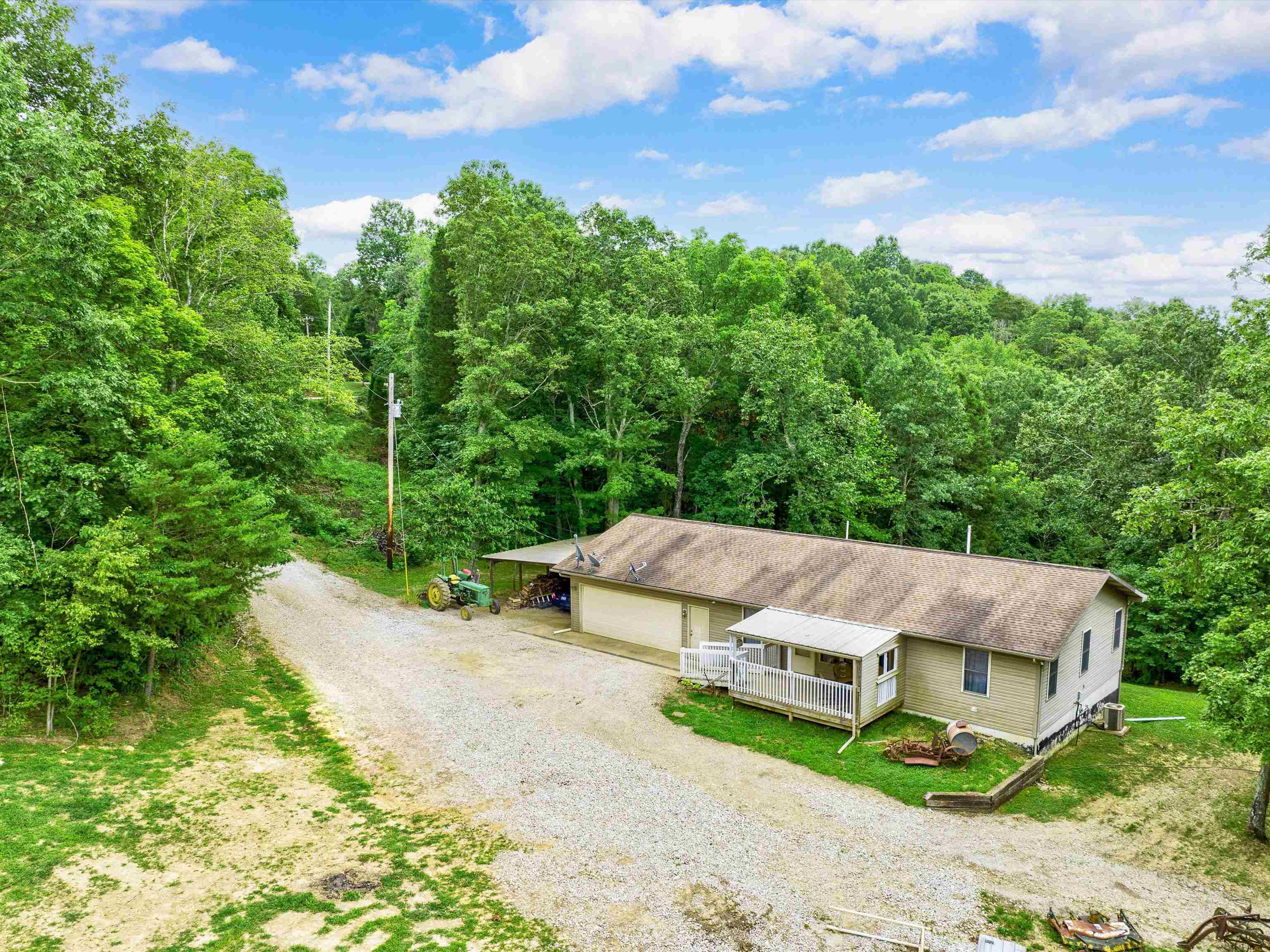 12951 Hwy 992, Cloverport, Kentucky 40111, 3 Bedrooms Bedrooms, ,3 BathroomsBathrooms,Farm,For Sale,Hwy 992,87631