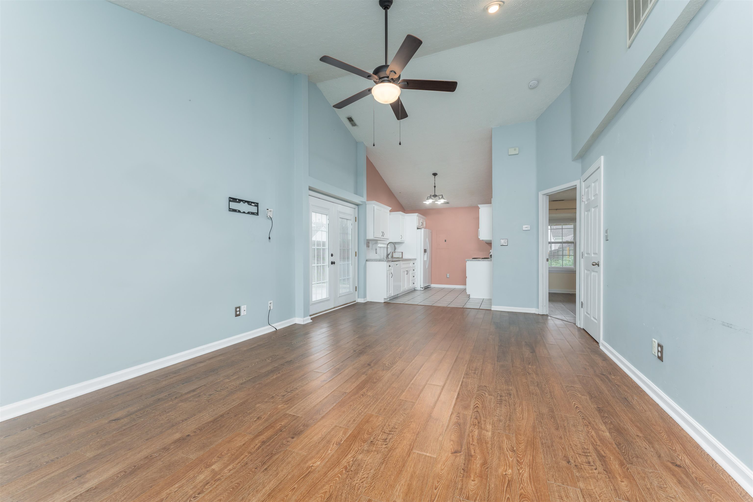 2545 Lake Pointe, Owensboro, Kentucky 42301, 2 Bedrooms Bedrooms, ,1 BathroomBathrooms,Single Family Residence,For Sale,Lake Pointe,87632