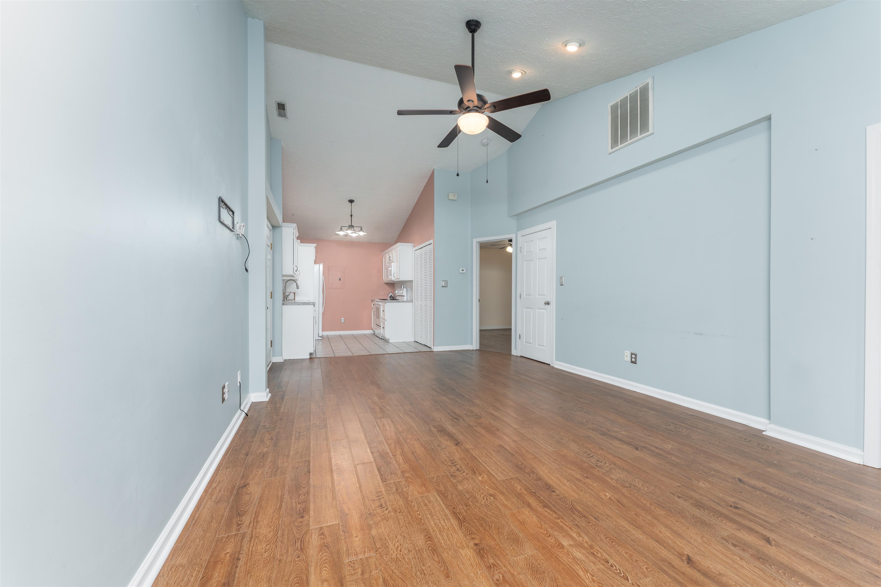 2545 Lake Pointe, Owensboro, Kentucky 42301, 2 Bedrooms Bedrooms, ,1 BathroomBathrooms,Single Family Residence,For Sale,Lake Pointe,87632