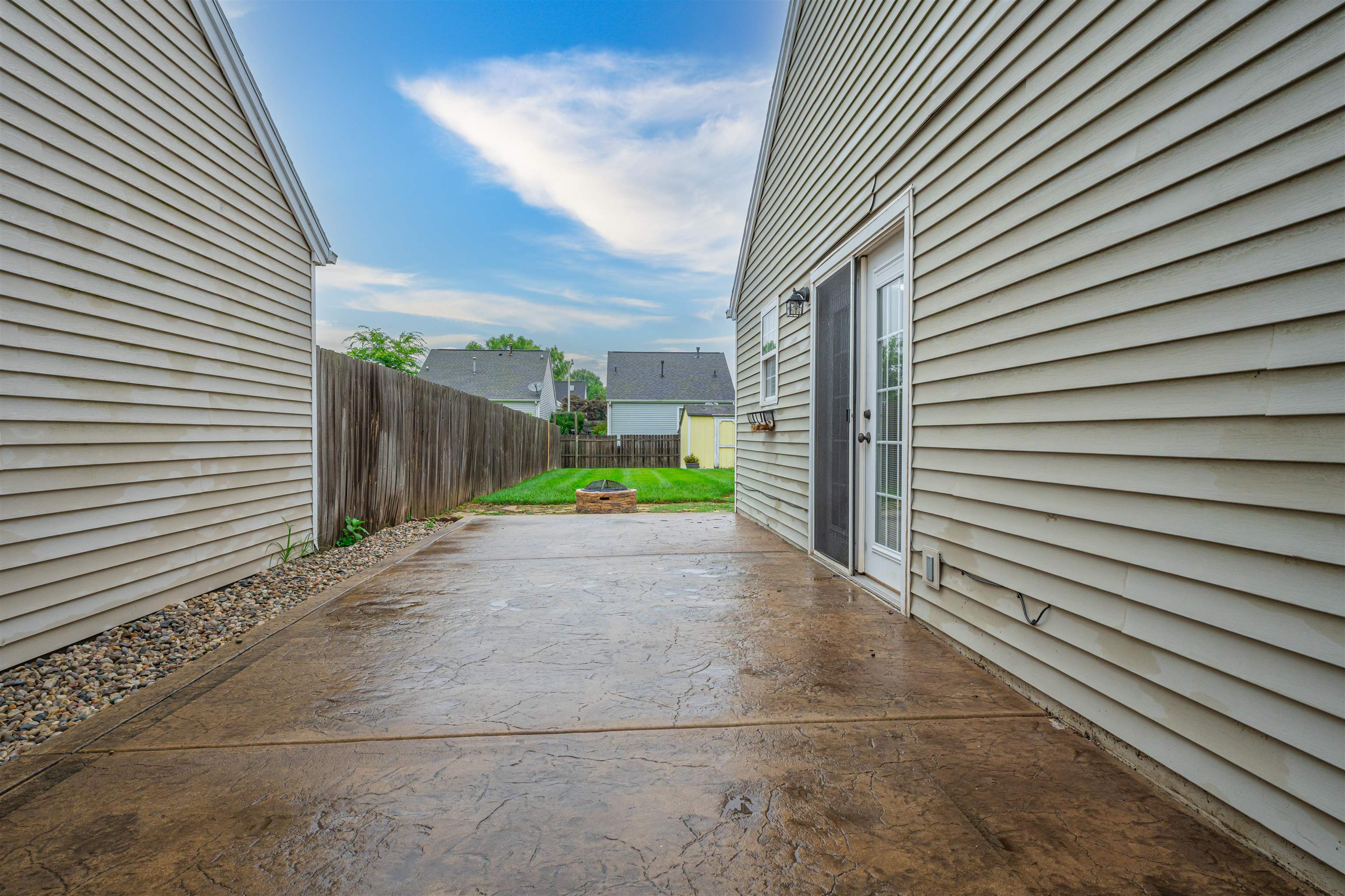 2545 Lake Pointe, Owensboro, Kentucky 42301, 2 Bedrooms Bedrooms, ,1 BathroomBathrooms,Single Family Residence,For Sale,Lake Pointe,87632