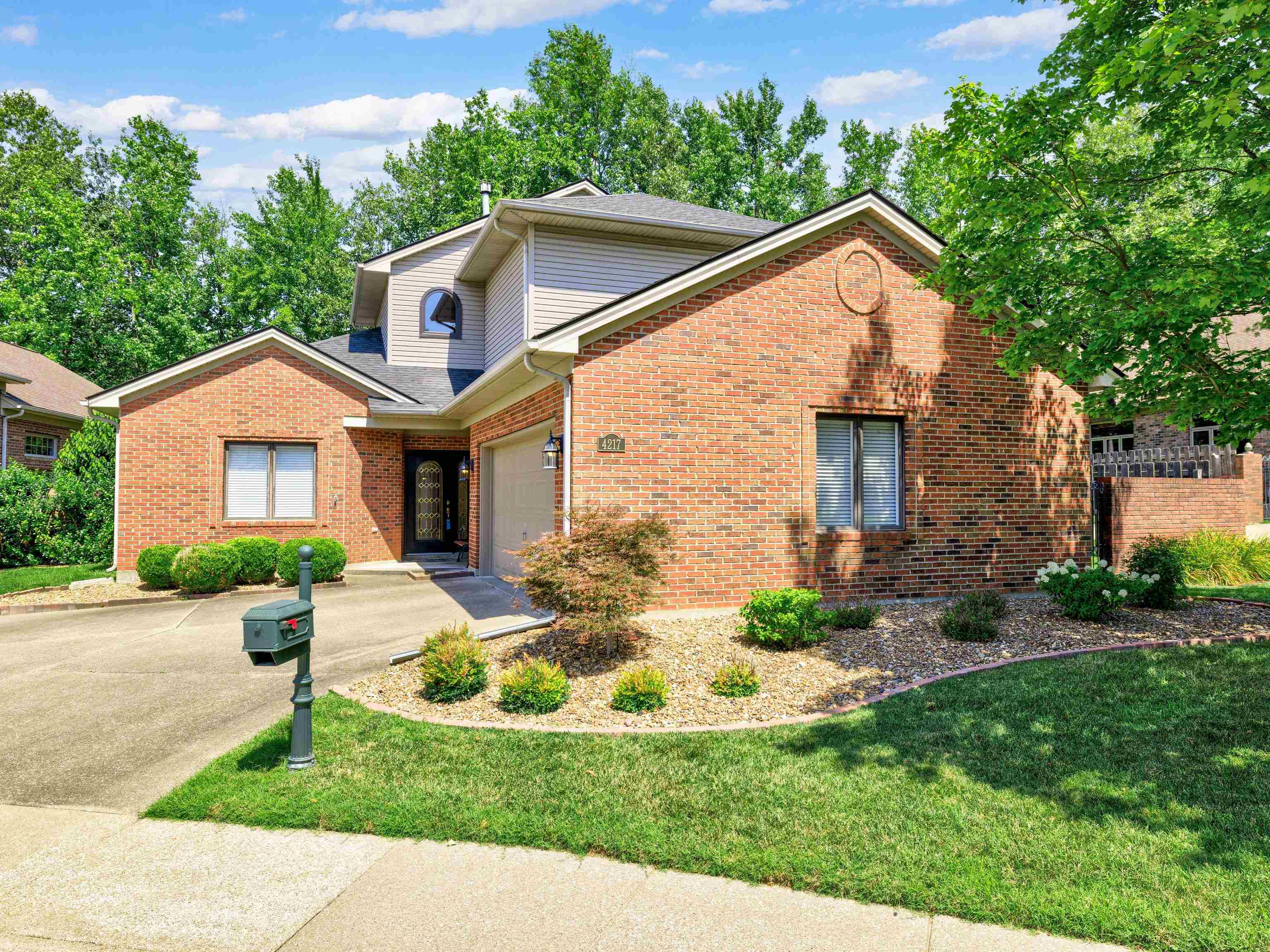 4217 Edgewood Court, Owensboro, Kentucky 42303, 4 Bedrooms Bedrooms, ,2 BathroomsBathrooms,Single Family Residence,For Sale,Edgewood Court,87635