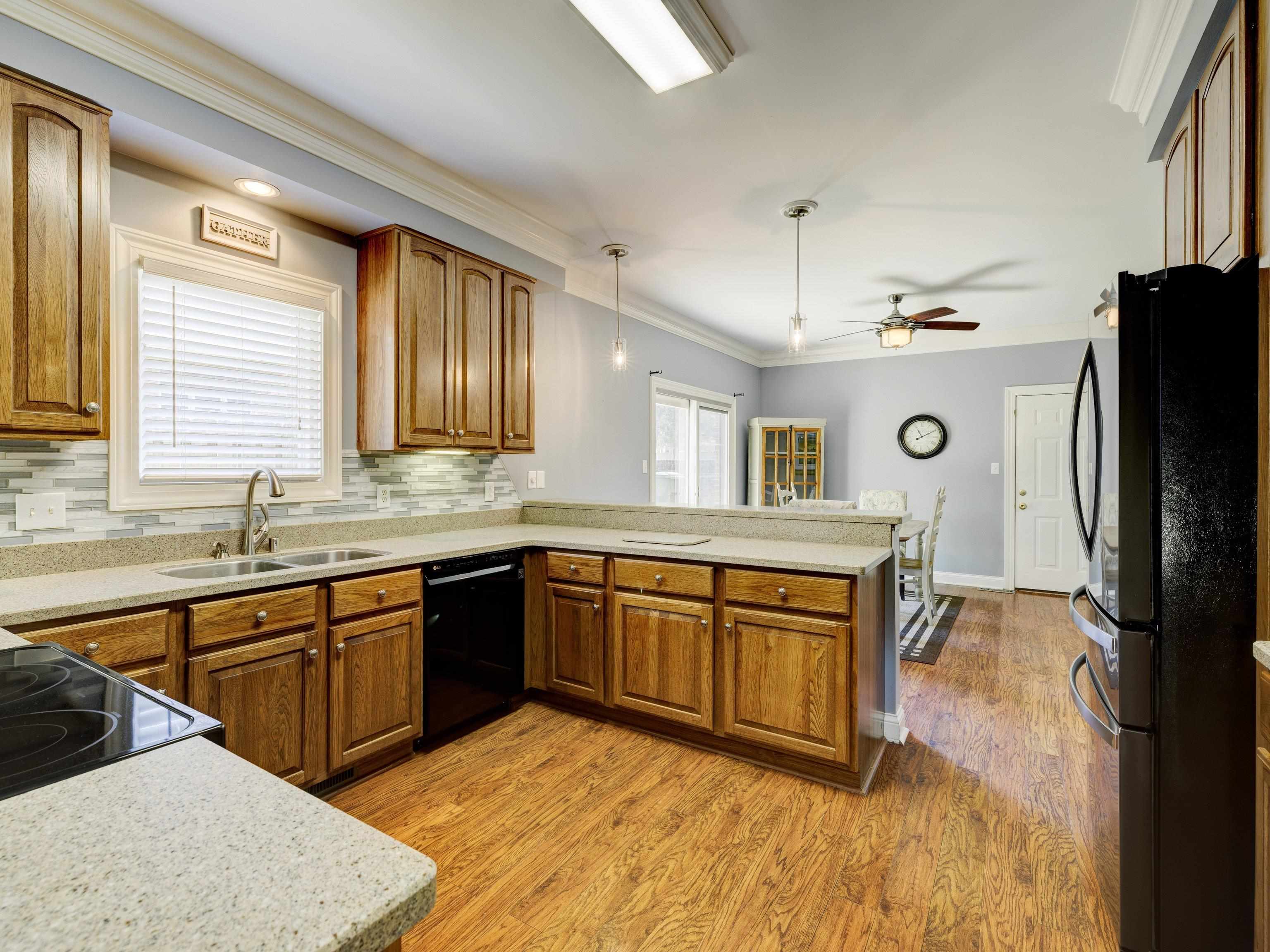 4217 Edgewood Court, Owensboro, Kentucky 42303, 4 Bedrooms Bedrooms, ,2 BathroomsBathrooms,Single Family Residence,For Sale,Edgewood Court,87635