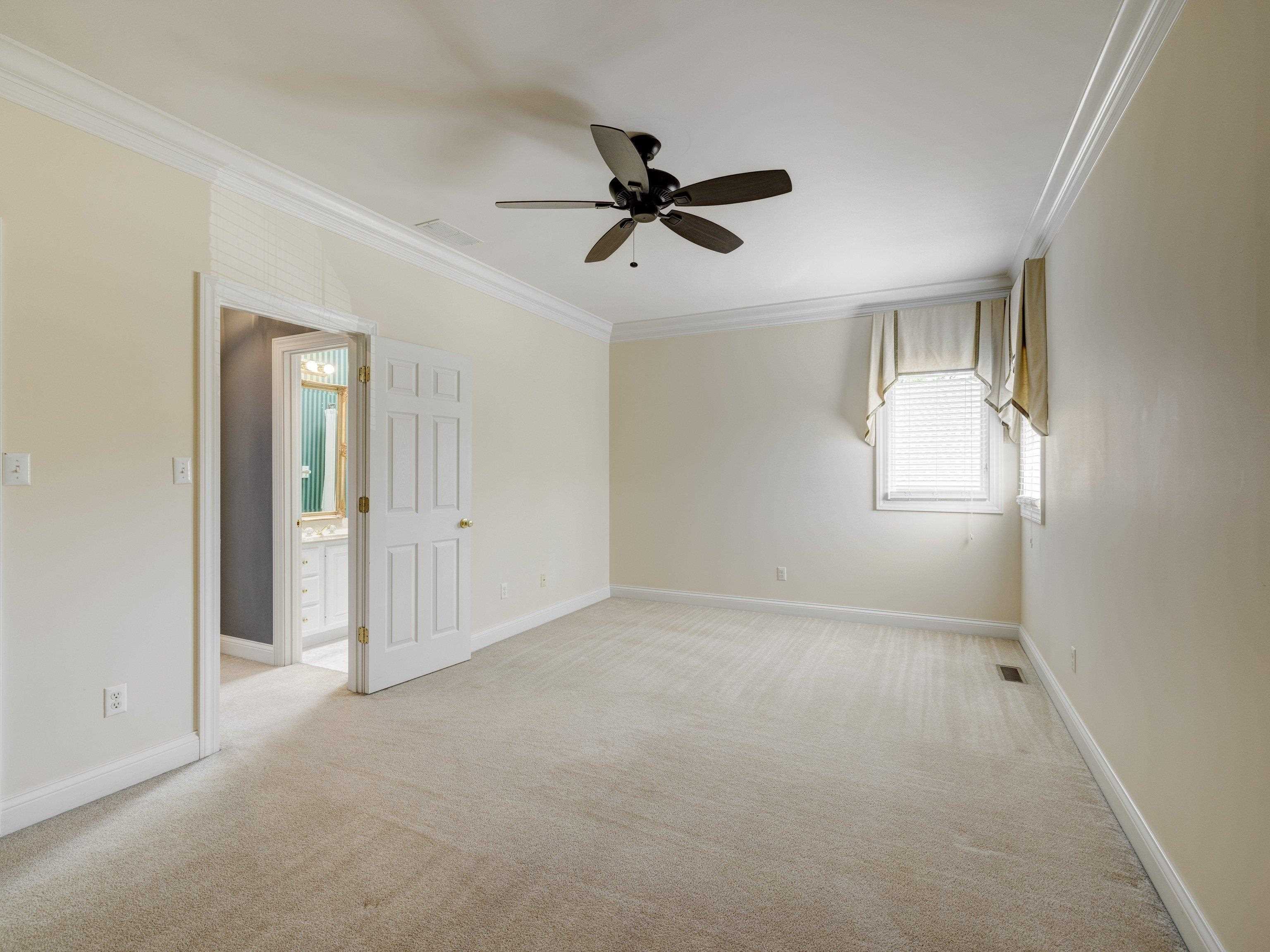 4217 Edgewood Court, Owensboro, Kentucky 42303, 4 Bedrooms Bedrooms, ,2 BathroomsBathrooms,Single Family Residence,For Sale,Edgewood Court,87635