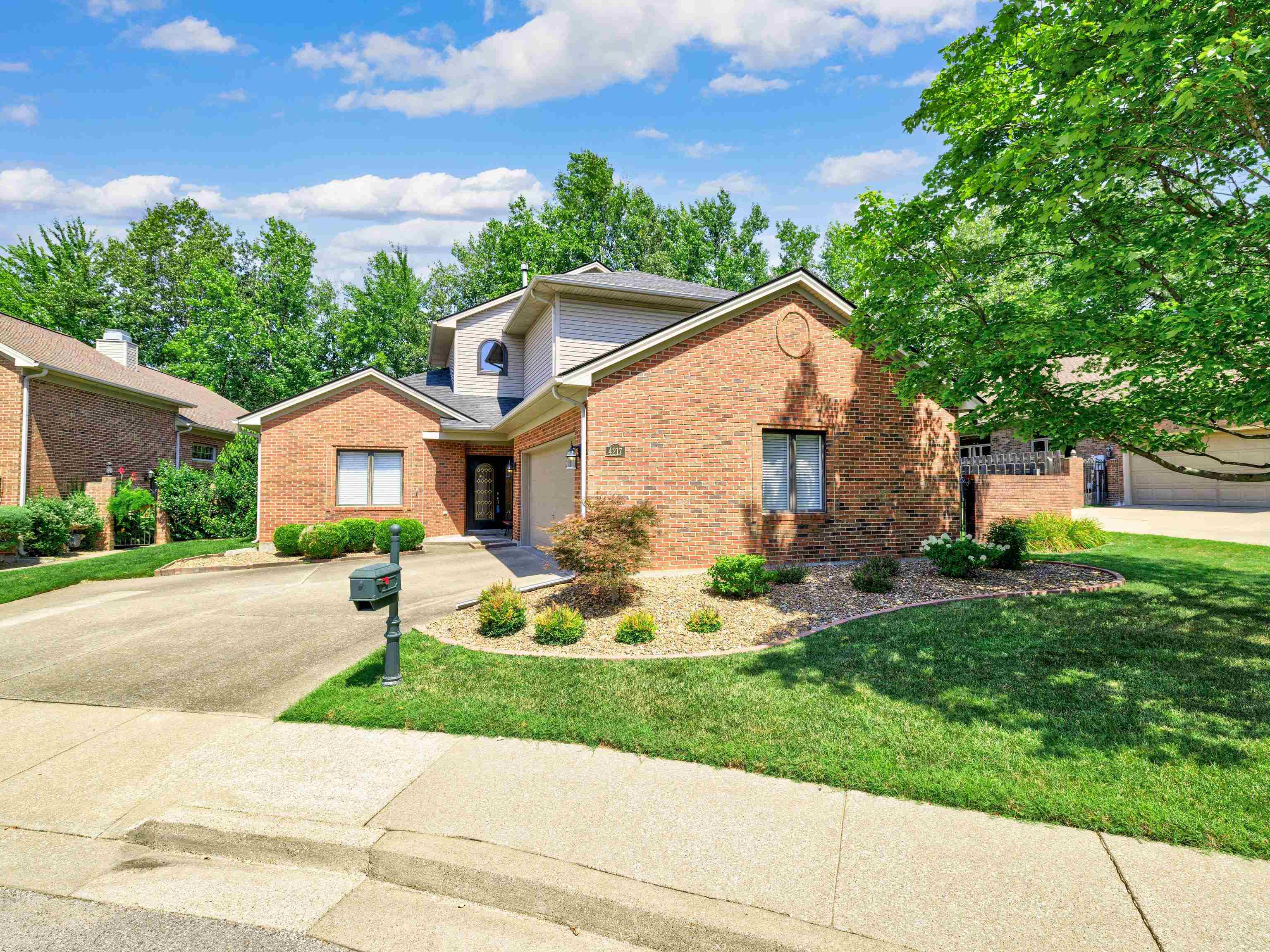 4217 Edgewood Court, Owensboro, Kentucky 42303, 4 Bedrooms Bedrooms, ,2 BathroomsBathrooms,Single Family Residence,For Sale,Edgewood Court,87635