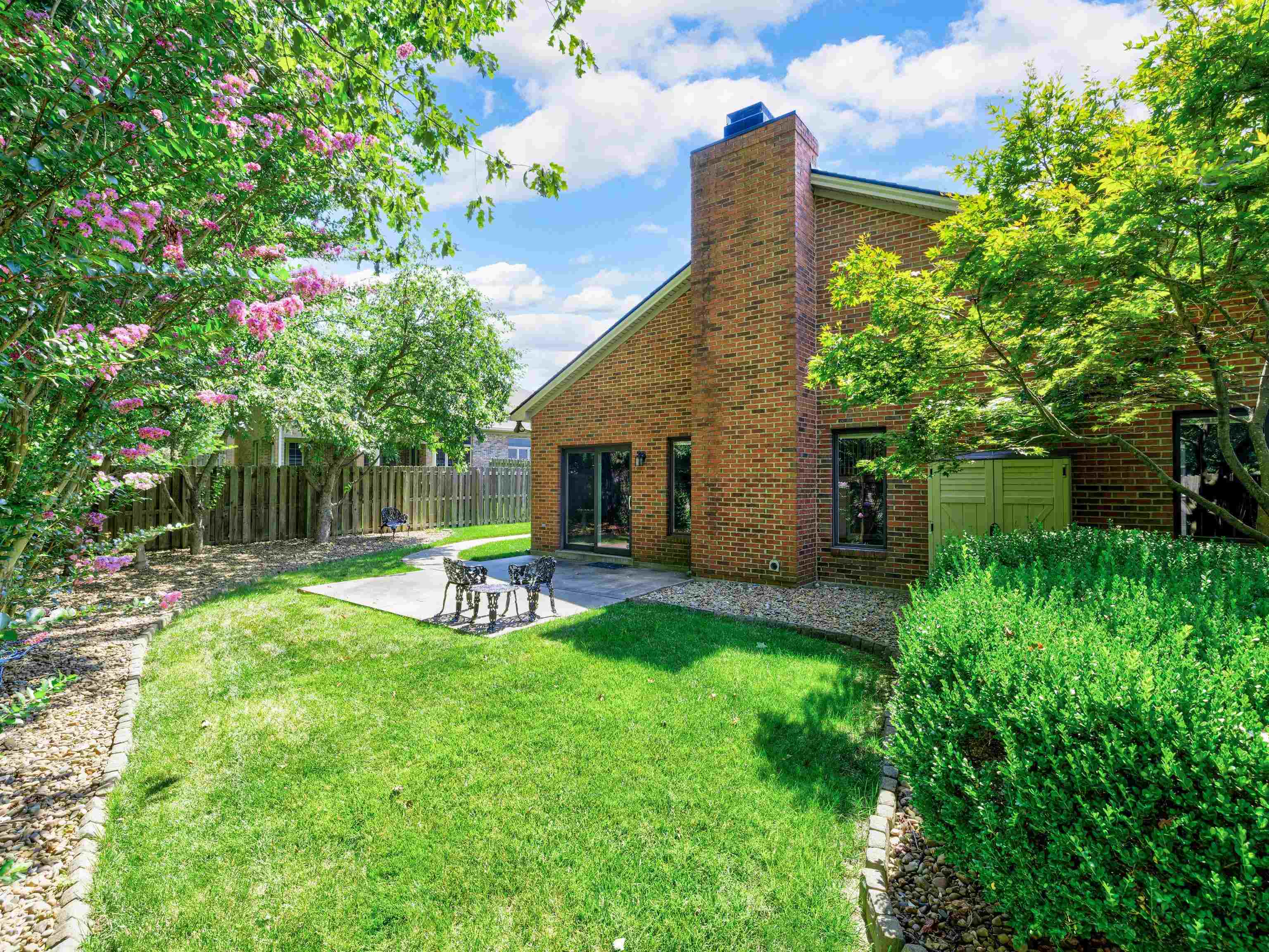 4217 Edgewood Court, Owensboro, Kentucky 42303, 4 Bedrooms Bedrooms, ,2 BathroomsBathrooms,Single Family Residence,For Sale,Edgewood Court,87635
