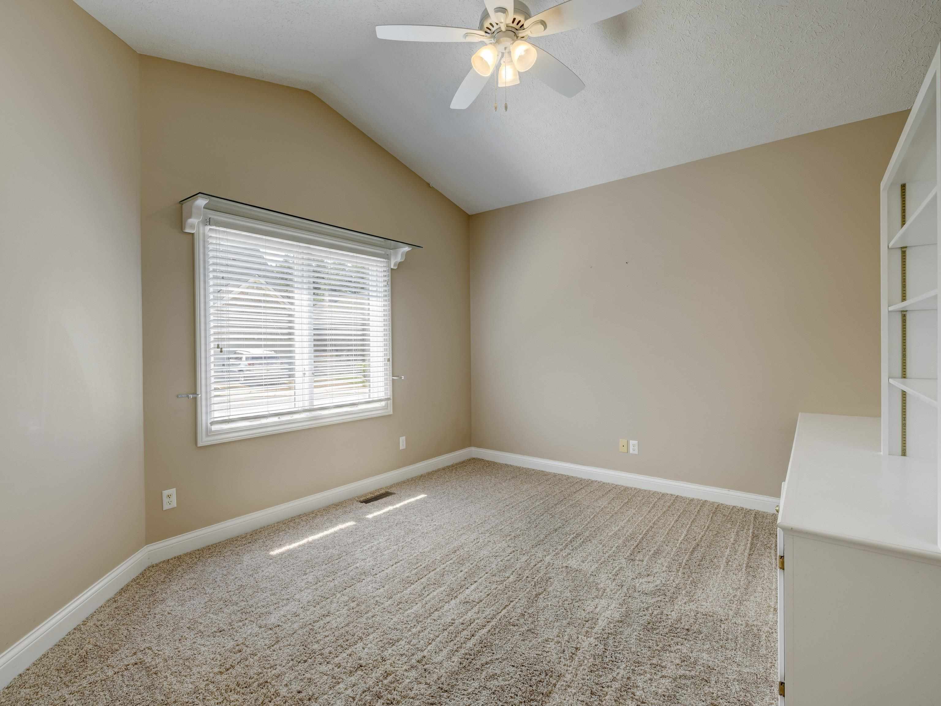 4217 Edgewood Court, Owensboro, Kentucky 42303, 4 Bedrooms Bedrooms, ,2 BathroomsBathrooms,Single Family Residence,For Sale,Edgewood Court,87635