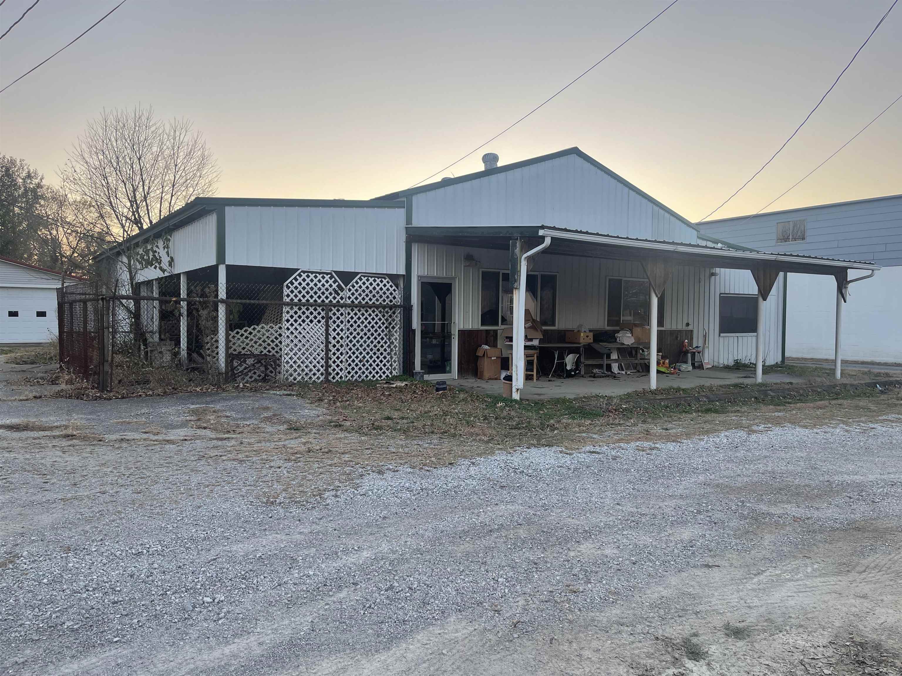 10127 Highway 405, Maceo, Kentucky 42355, ,Business,For Sale,Highway 405,87651