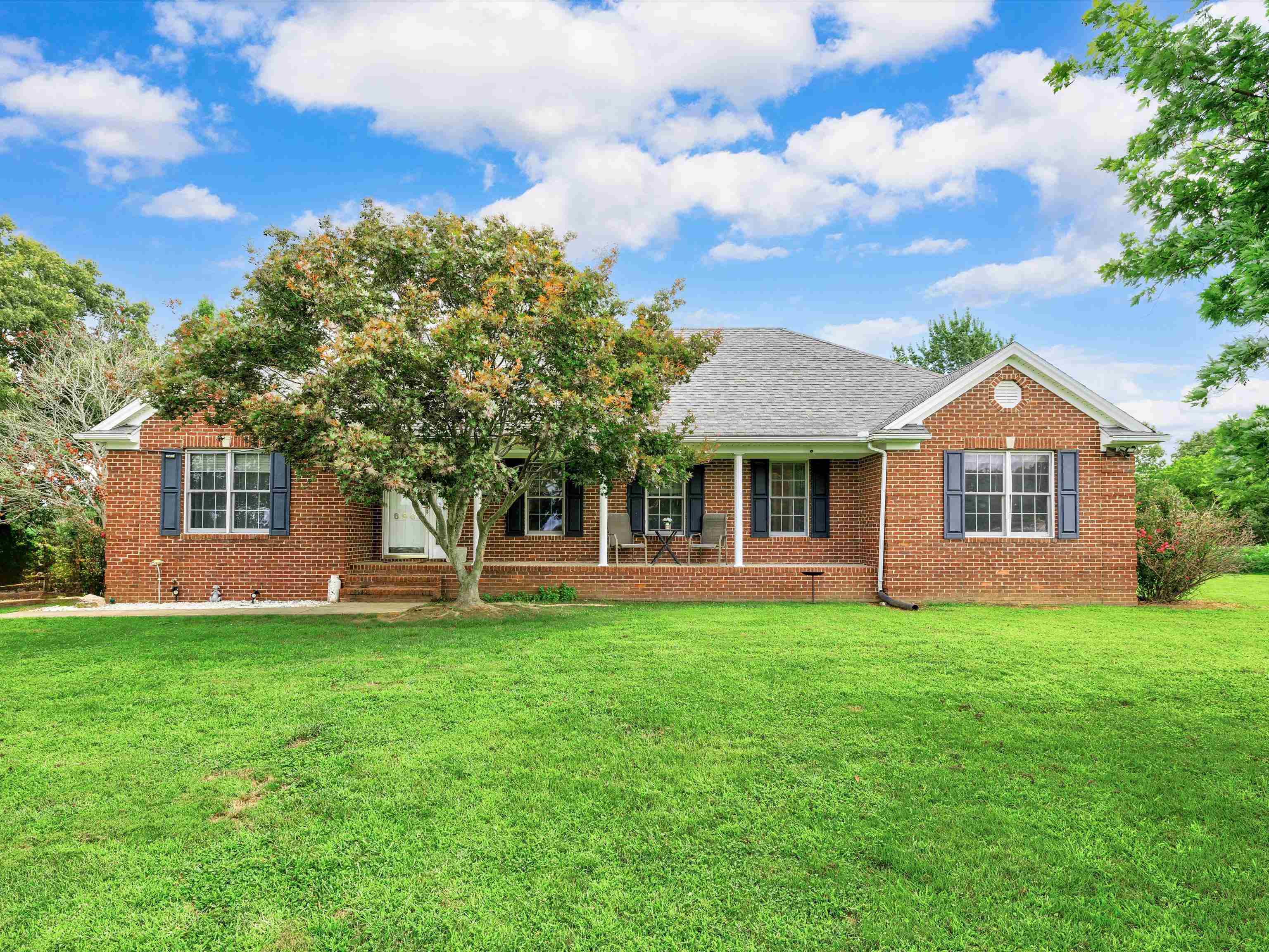6905 Boteler Road, Philpot, Kentucky 42366, 5 Bedrooms Bedrooms, ,3 BathroomsBathrooms,Single Family Residence,For Sale,Boteler Road,87655
