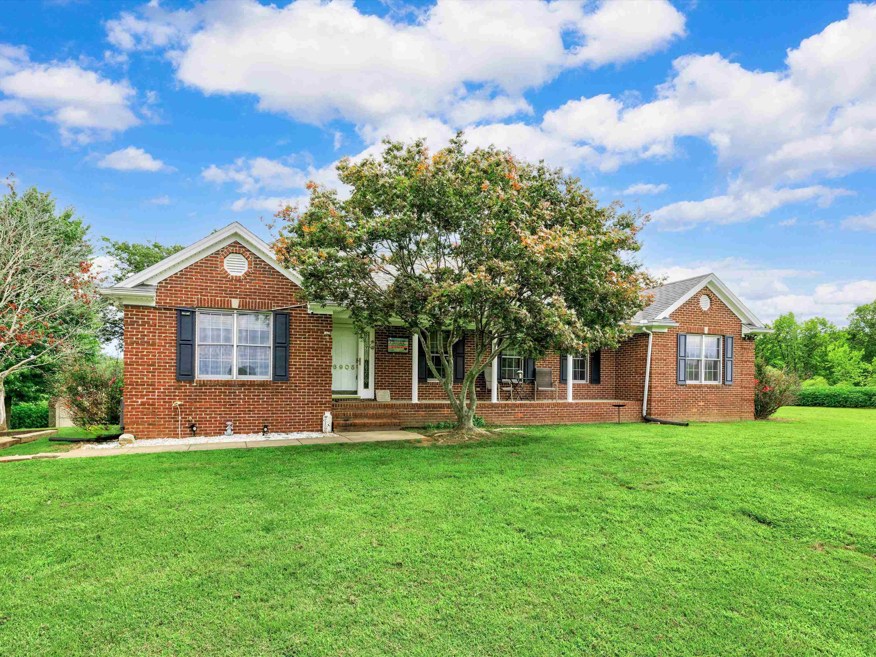 6905 Boteler Road, Philpot, Kentucky 42366, 5 Bedrooms Bedrooms, ,3 BathroomsBathrooms,Single Family Residence,For Sale,Boteler Road,87655
