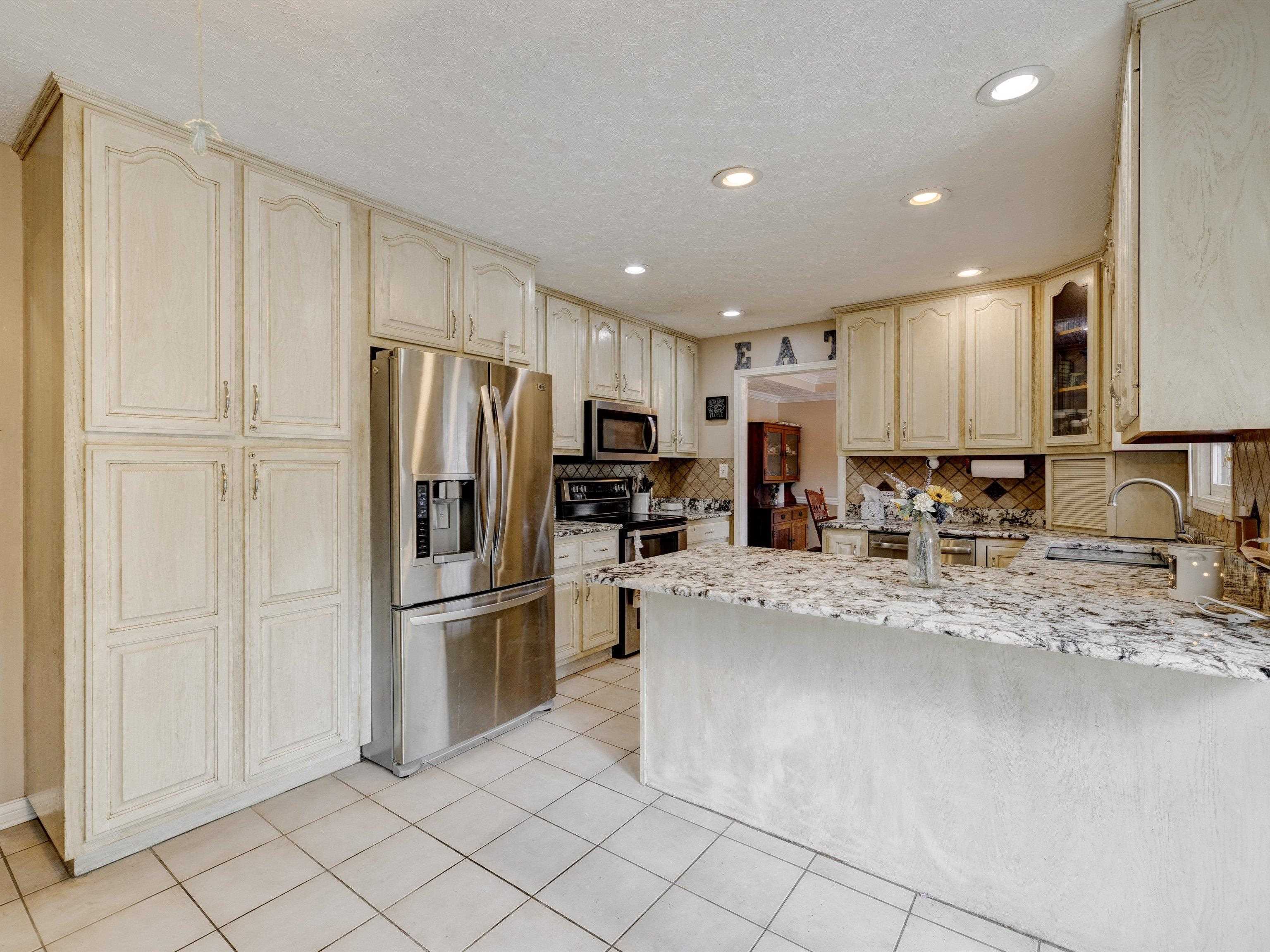 6905 Boteler Road, Philpot, Kentucky 42366, 5 Bedrooms Bedrooms, ,3 BathroomsBathrooms,Single Family Residence,For Sale,Boteler Road,87655