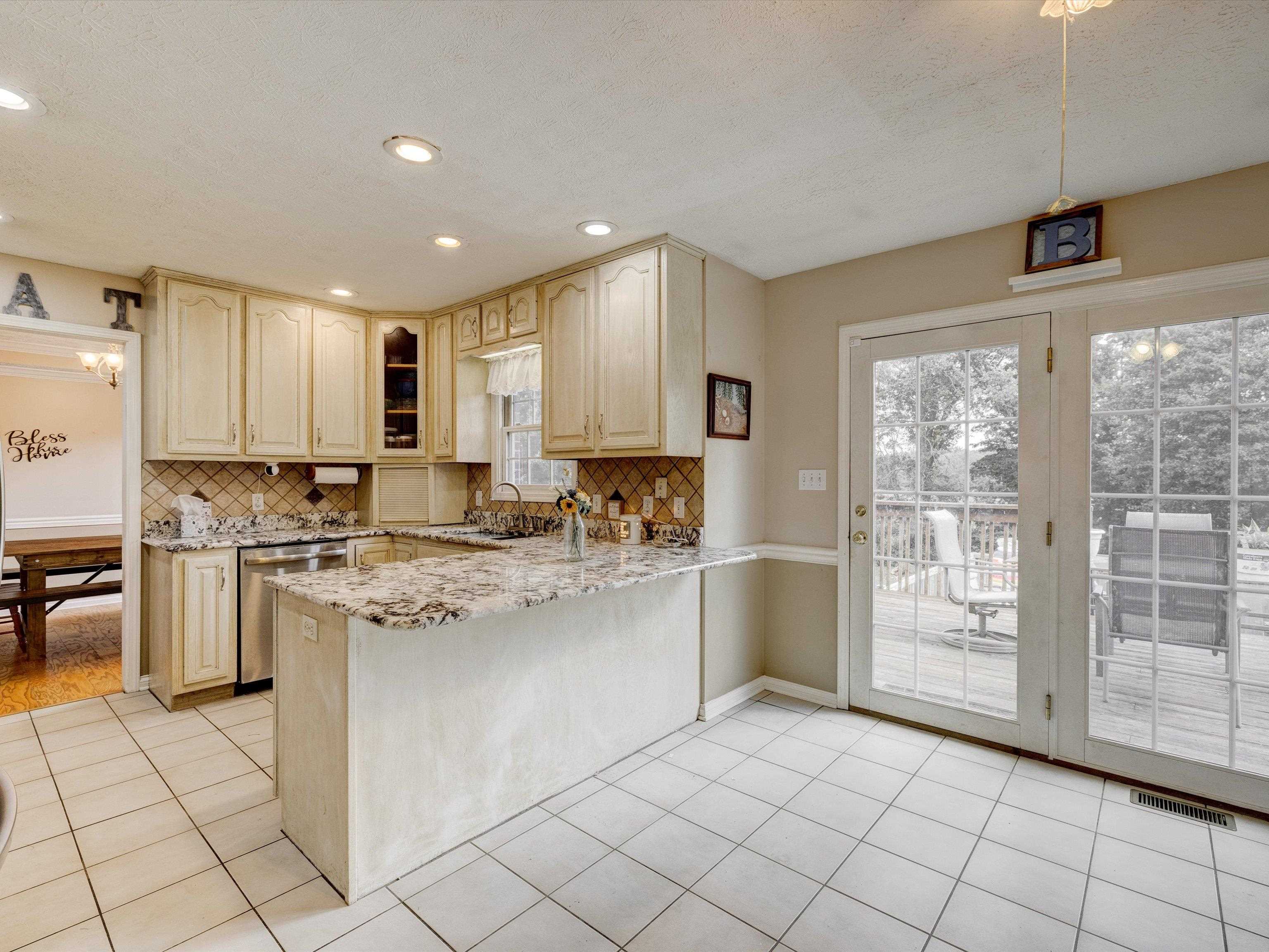 6905 Boteler Road, Philpot, Kentucky 42366, 5 Bedrooms Bedrooms, ,3 BathroomsBathrooms,Single Family Residence,For Sale,Boteler Road,87655