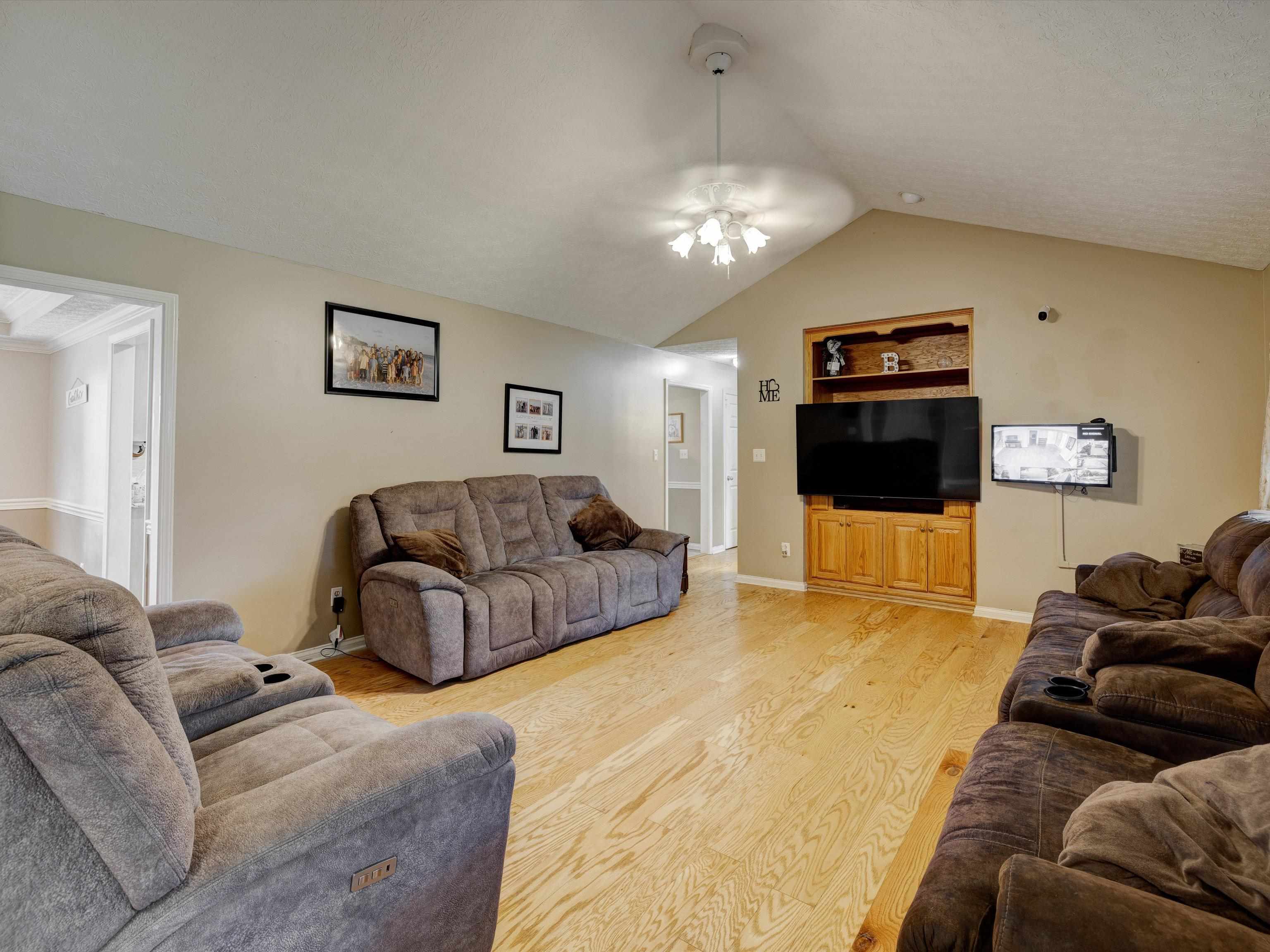 6905 Boteler Road, Philpot, Kentucky 42366, 5 Bedrooms Bedrooms, ,3 BathroomsBathrooms,Single Family Residence,For Sale,Boteler Road,87655