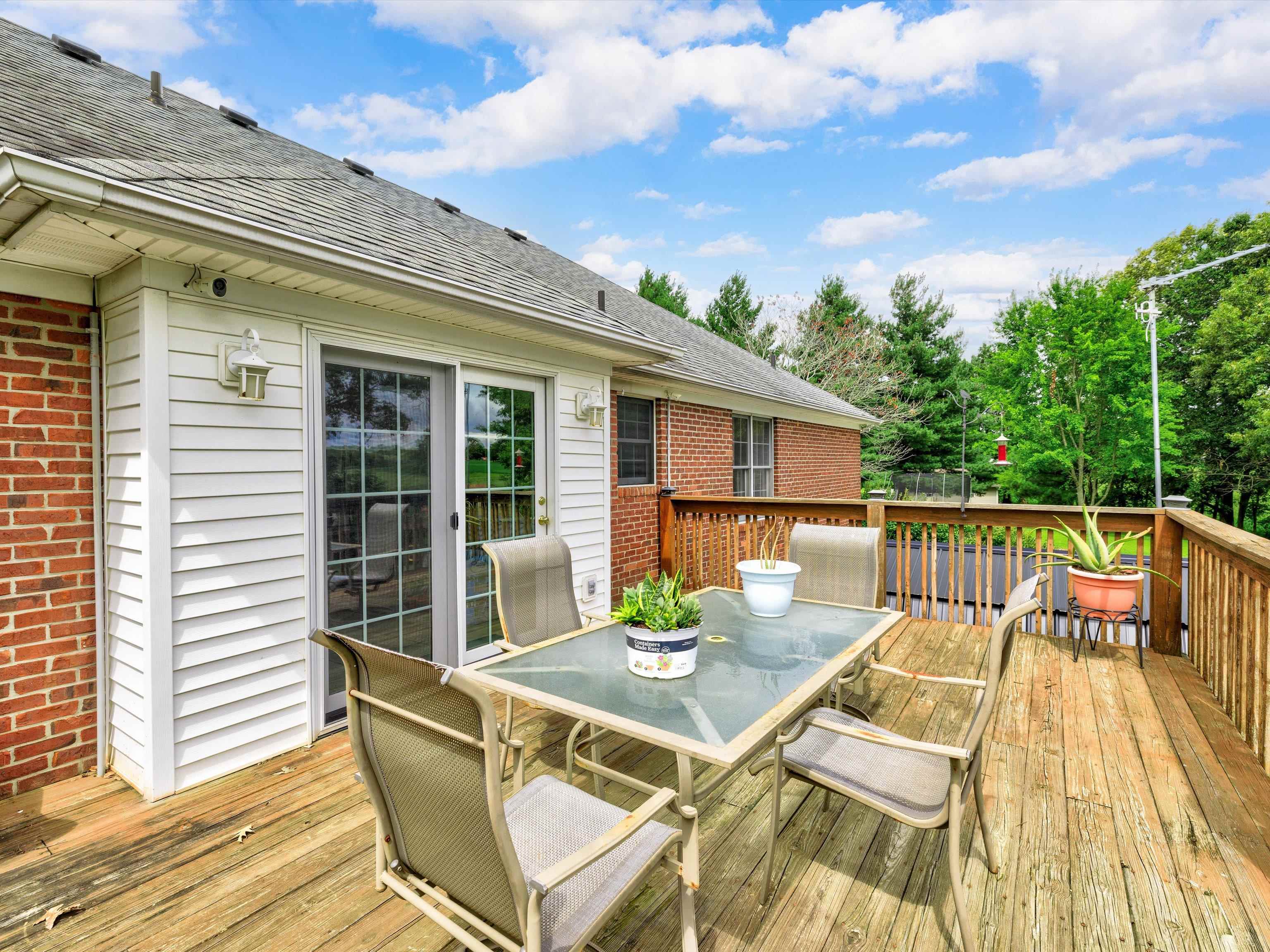 6905 Boteler Road, Philpot, Kentucky 42366, 5 Bedrooms Bedrooms, ,3 BathroomsBathrooms,Single Family Residence,For Sale,Boteler Road,87655