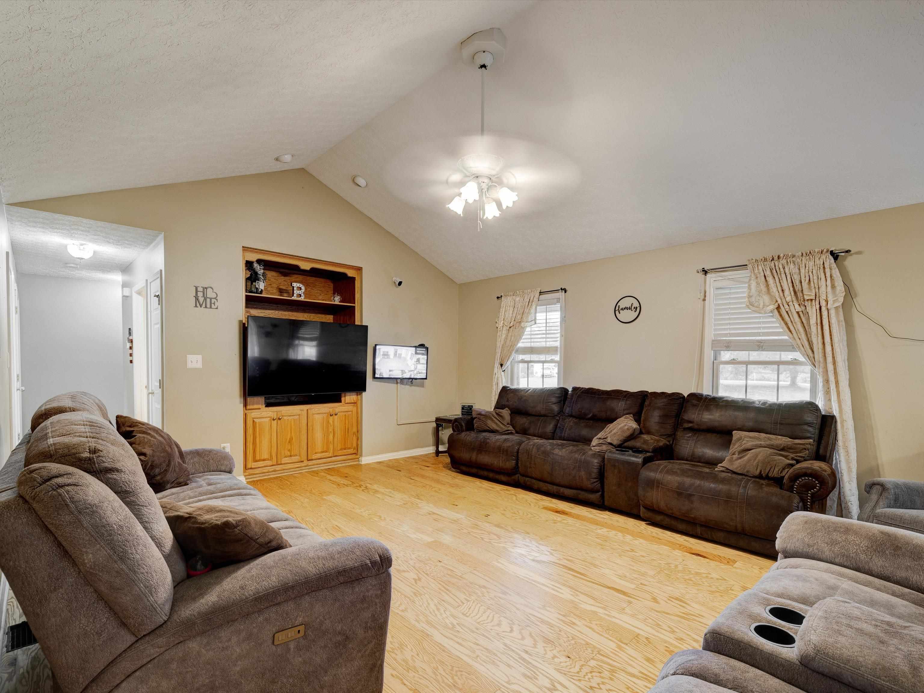 6905 Boteler Road, Philpot, Kentucky 42366, 5 Bedrooms Bedrooms, ,3 BathroomsBathrooms,Single Family Residence,For Sale,Boteler Road,87655