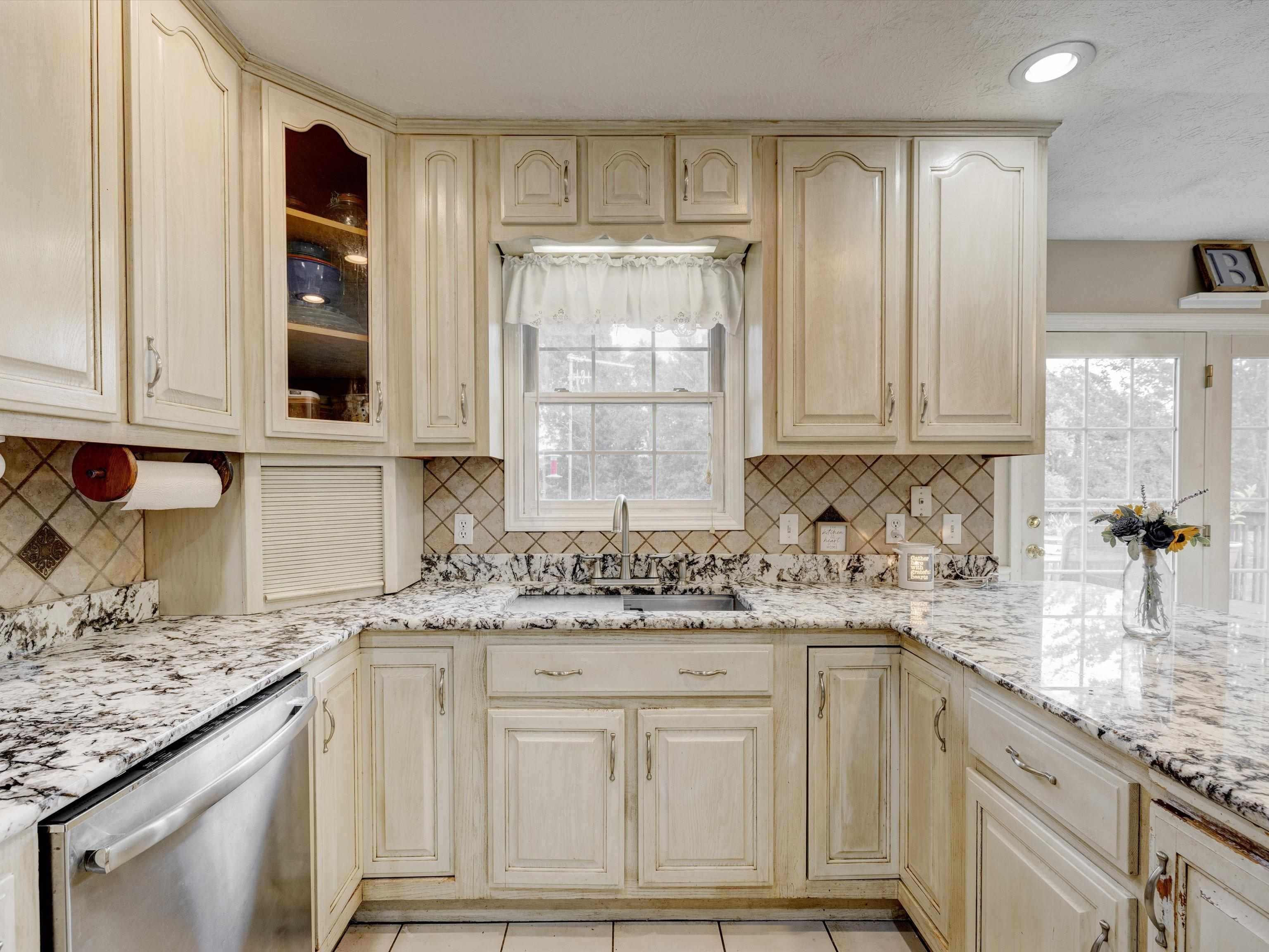 6905 Boteler Road, Philpot, Kentucky 42366, 5 Bedrooms Bedrooms, ,3 BathroomsBathrooms,Single Family Residence,For Sale,Boteler Road,87655