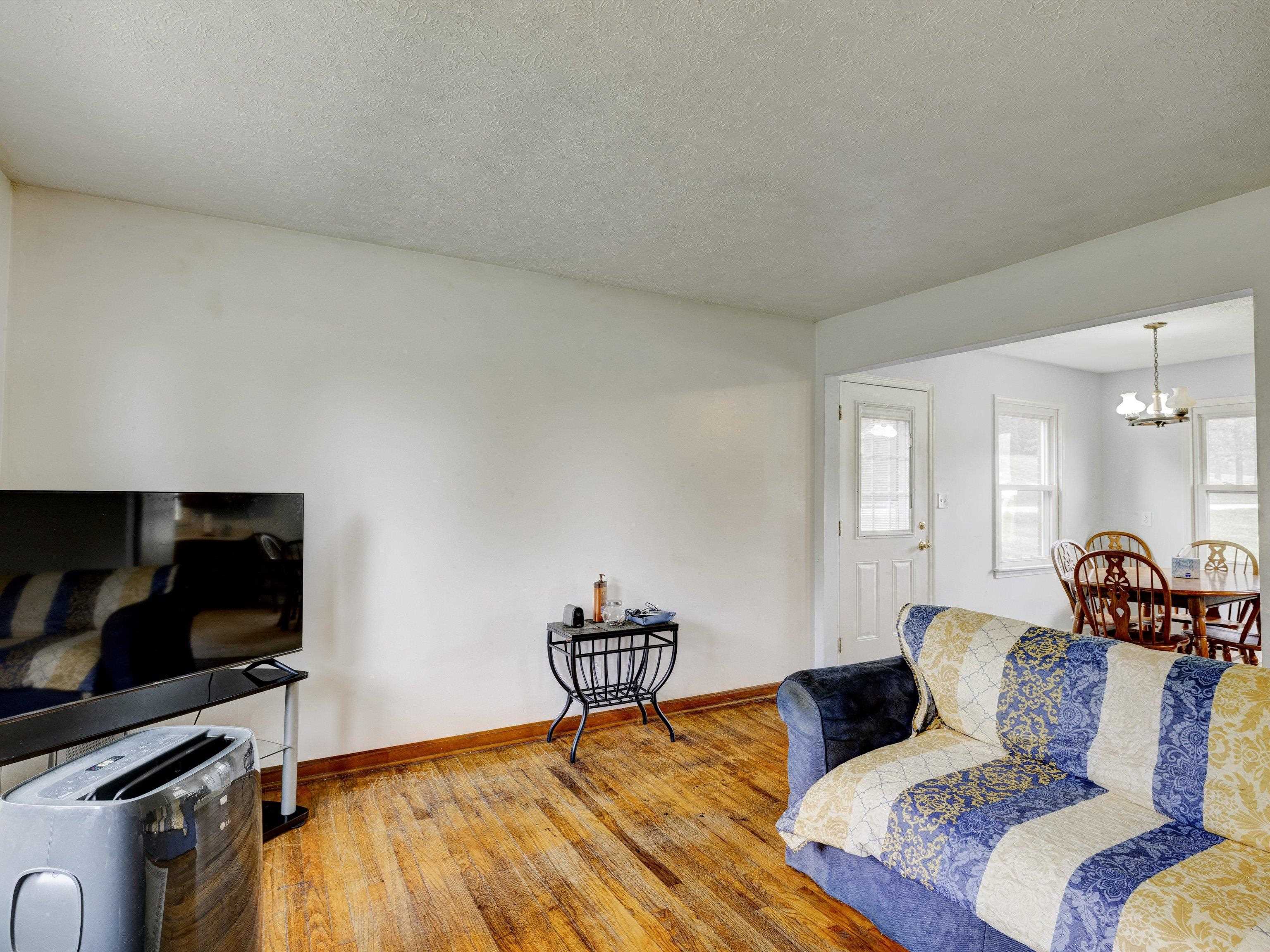 1599 Canary loop, Fordsville, Kentucky 42343, 3 Bedrooms Bedrooms, ,1 BathroomBathrooms,Single Family Residence,For Sale,Canary loop,87662
